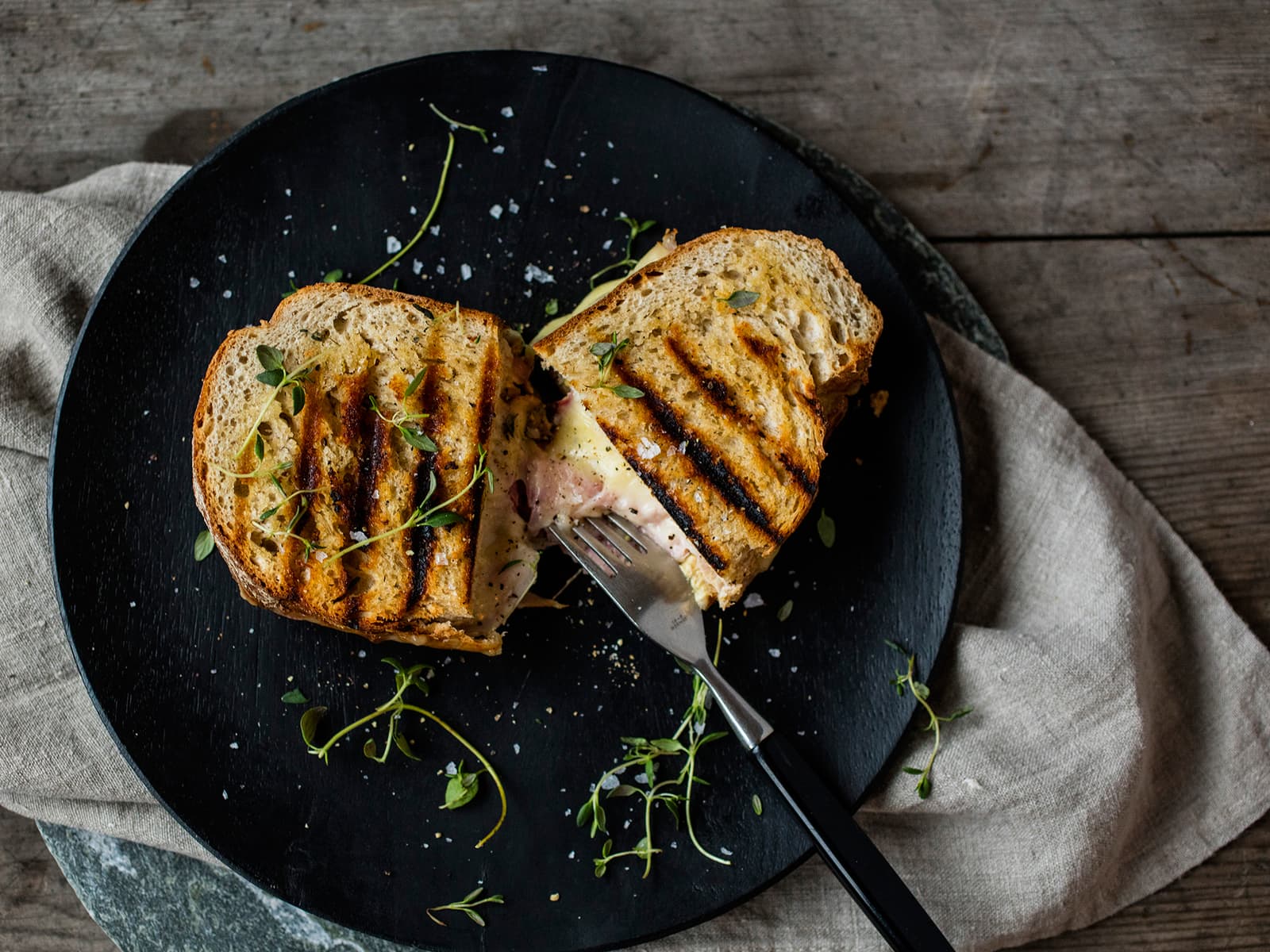 Ostesmørbrød med skinke