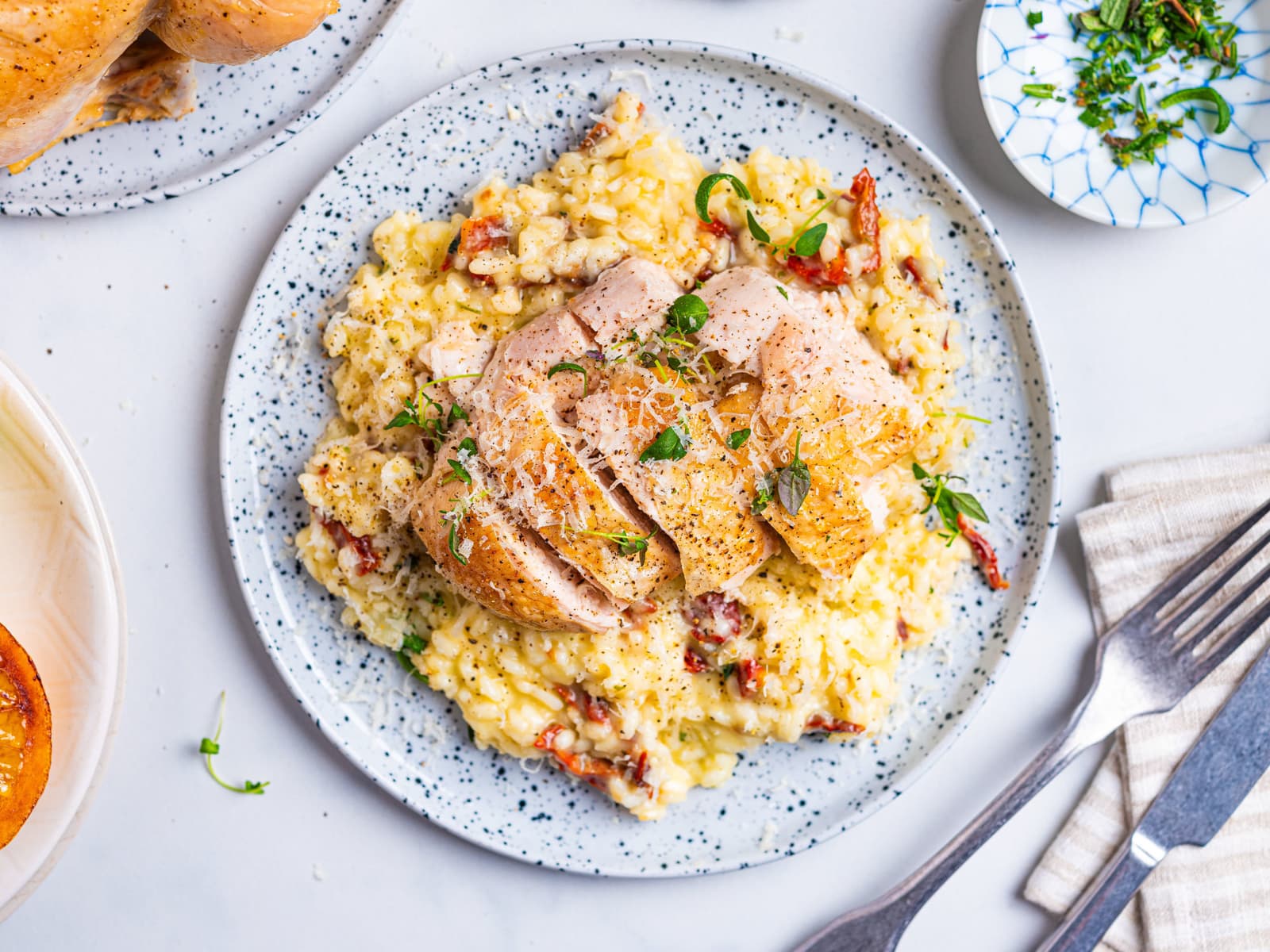 Helstekt kylling med urter og sitron