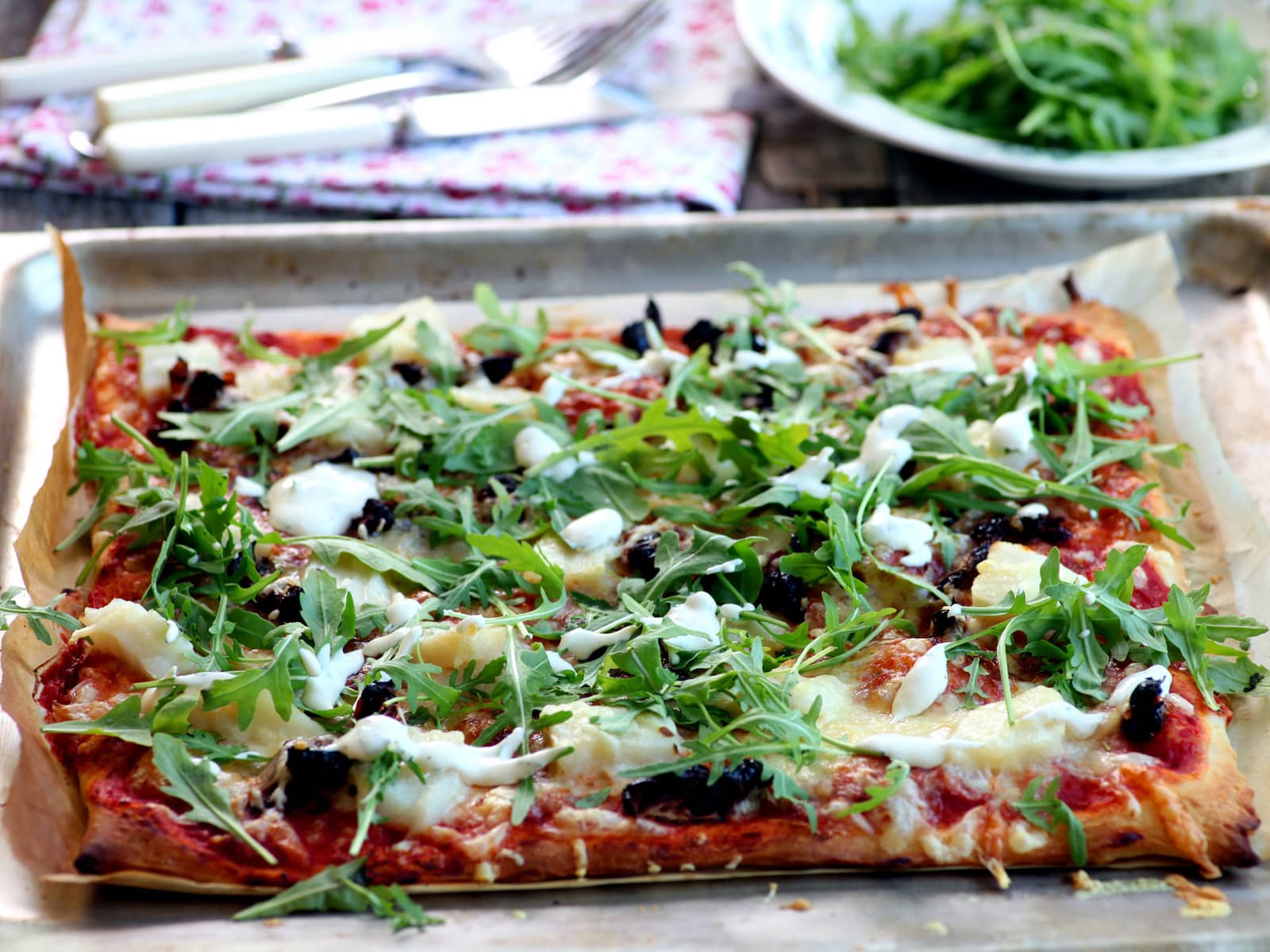 Pizza med klippfisk og soltørket tomat