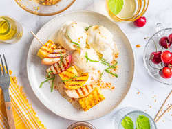 Fruktspyd med vaniljeis