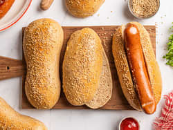 Hjemmelagde pølsebrød