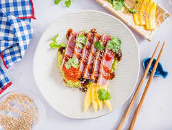 Tunfisk tataki med mango og avokado