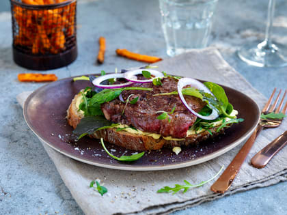 Sunne pannekaker med grønnsaker