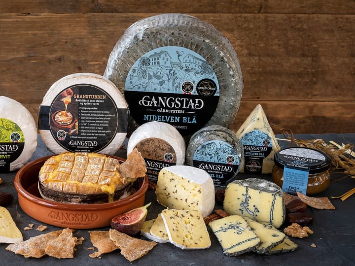 I tillegg til Nidelven blå, kan du også prøve granstubben eller edel blå fra Gangstad Gård.