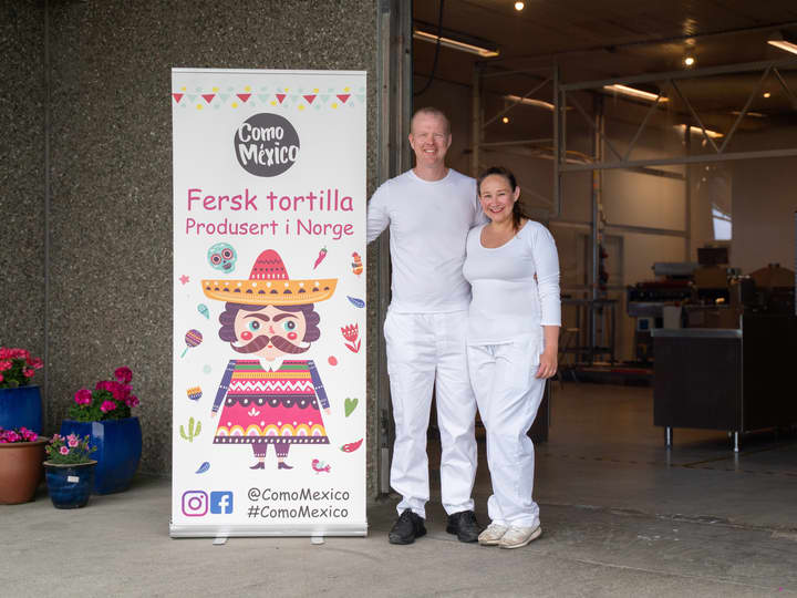 Hos Como Mexico baker Lety og mannen Eirik tortilla etter en oppskrift fra Letys bestemor
