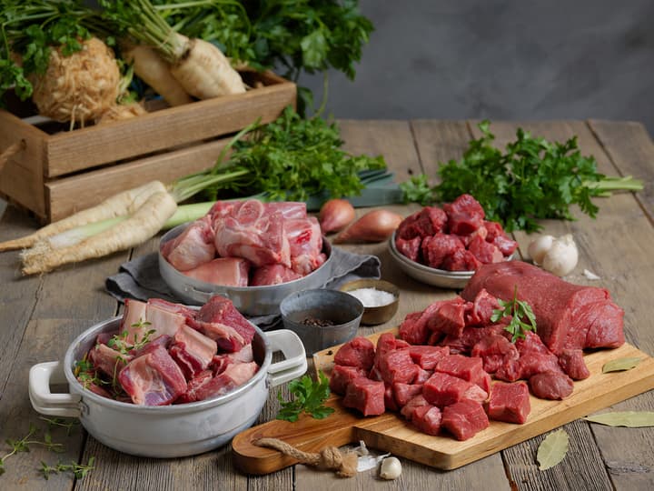 Bog, høyrygg, bankekjøtt og bibringe er typisk «supperkjøtt».