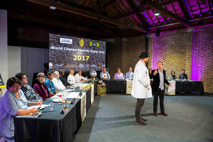 Se film og opplev stemningen fra London høsten 2017, der Cornish Kern fra Lynher Dairies Cheese Company gikk av med seieren.