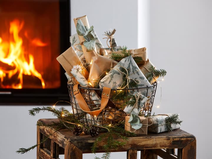 Gjør stas på noen du er glad i med en liten gave hver dag fram til jul!