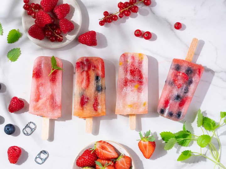 Saftis smaker ekstra godt med bær i!