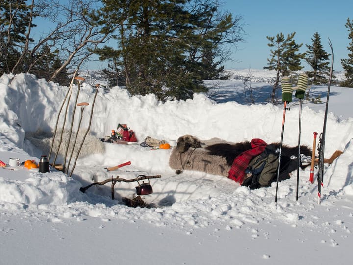 Husk å ta en pust i bakken underveis. Ekstra stas er det med bål, kakao, pinnebrød og kvikk lunsj i pausen.