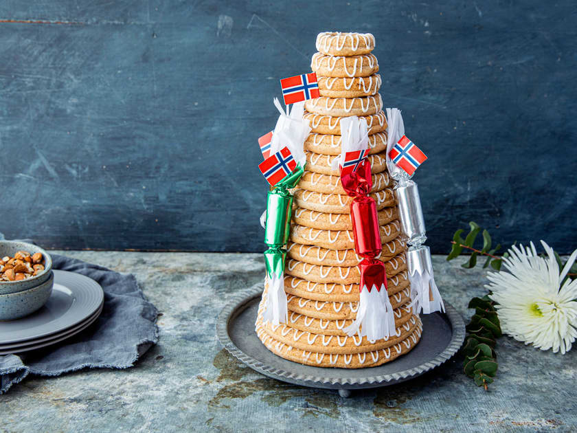 Slik lager du kransekake