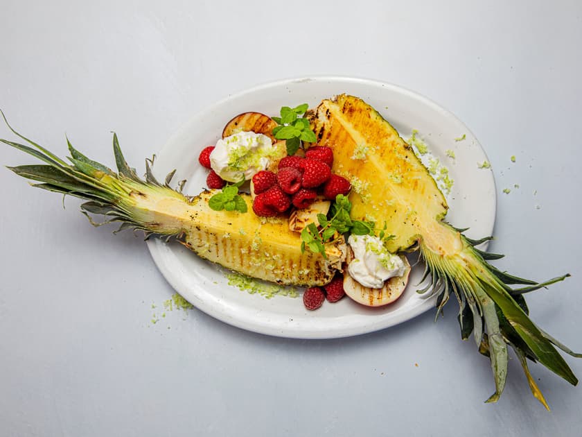 Prøv frukt på grillen i sommer