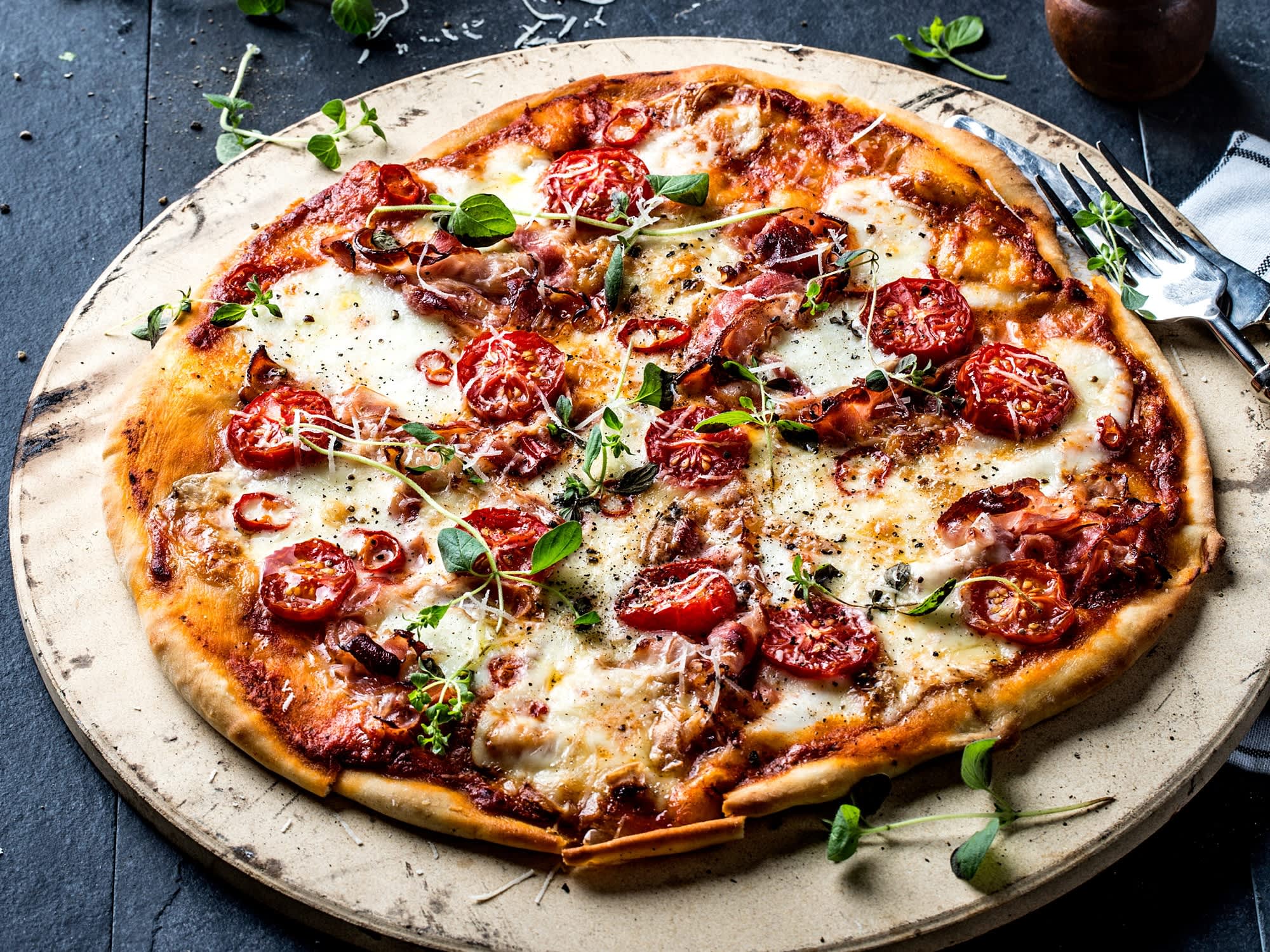 hektar Fra overrasket Italiensk pizza med bacon | Oppskrift | Meny.no