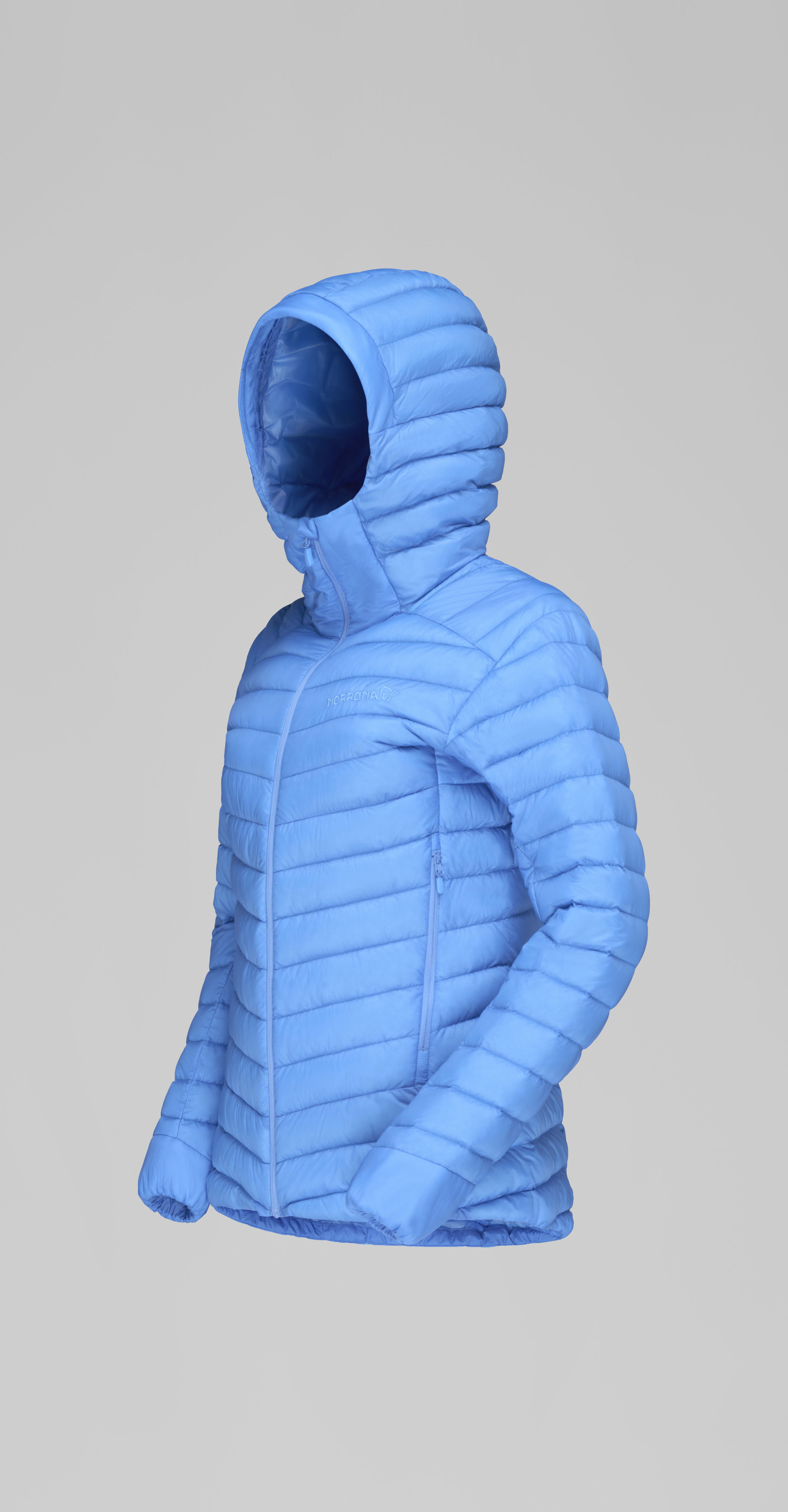 Packshot front left image of trollveggen down850 light Zip Hood Marina