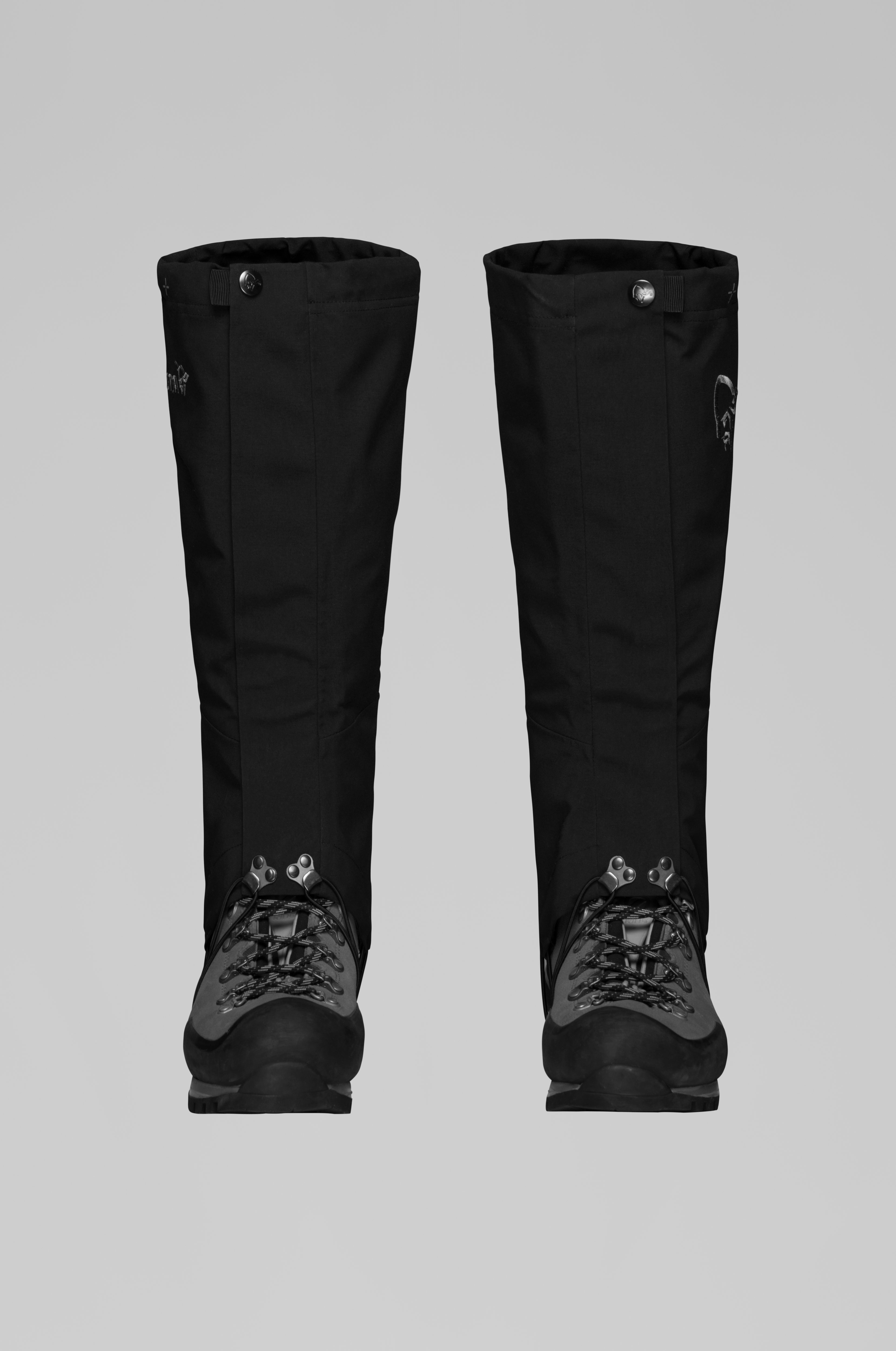 Packshot front image of trollveggen Gore-Tex Gaiter Caviar Black