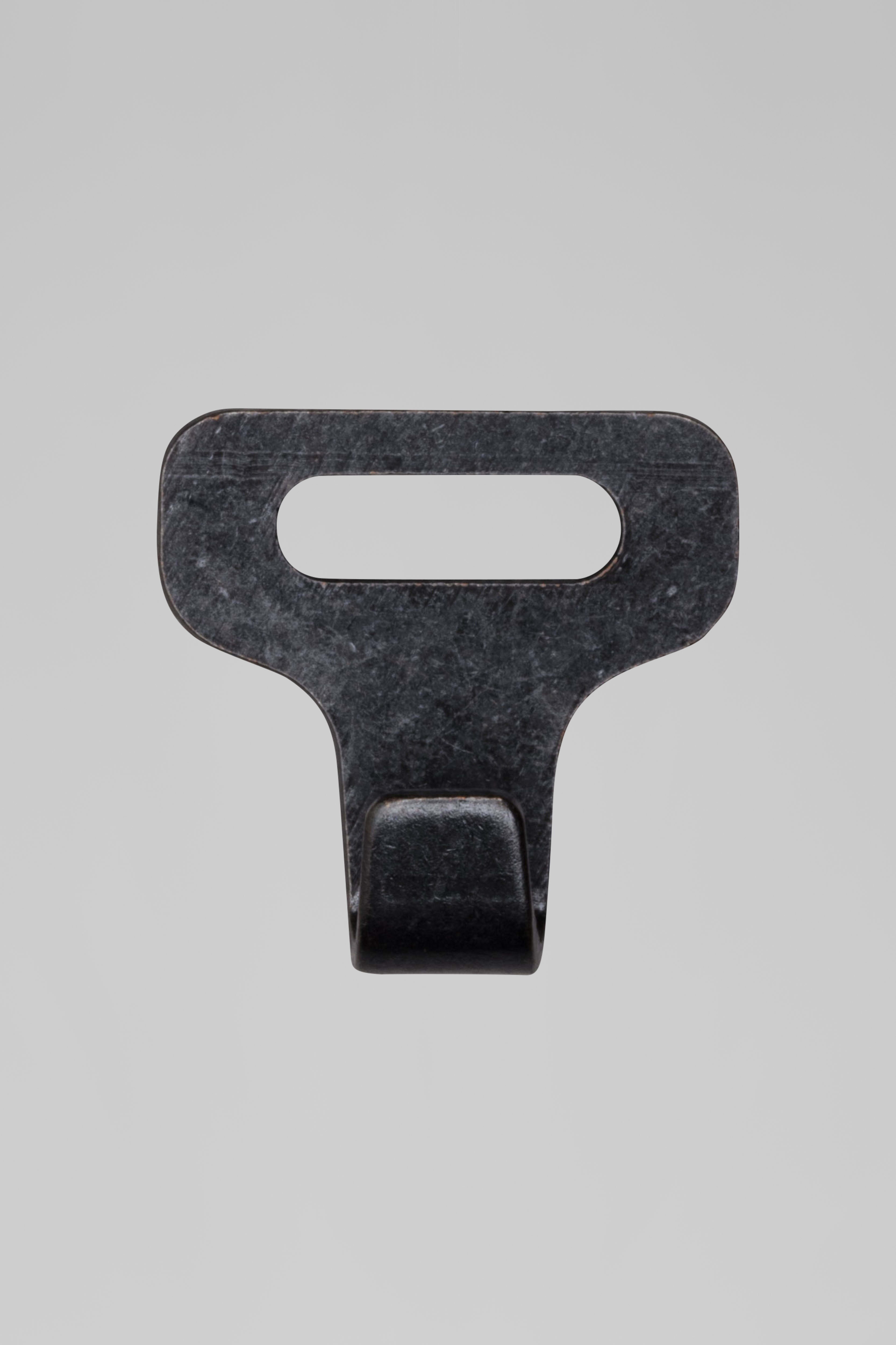 Gaiter Hook 1- hole – Black