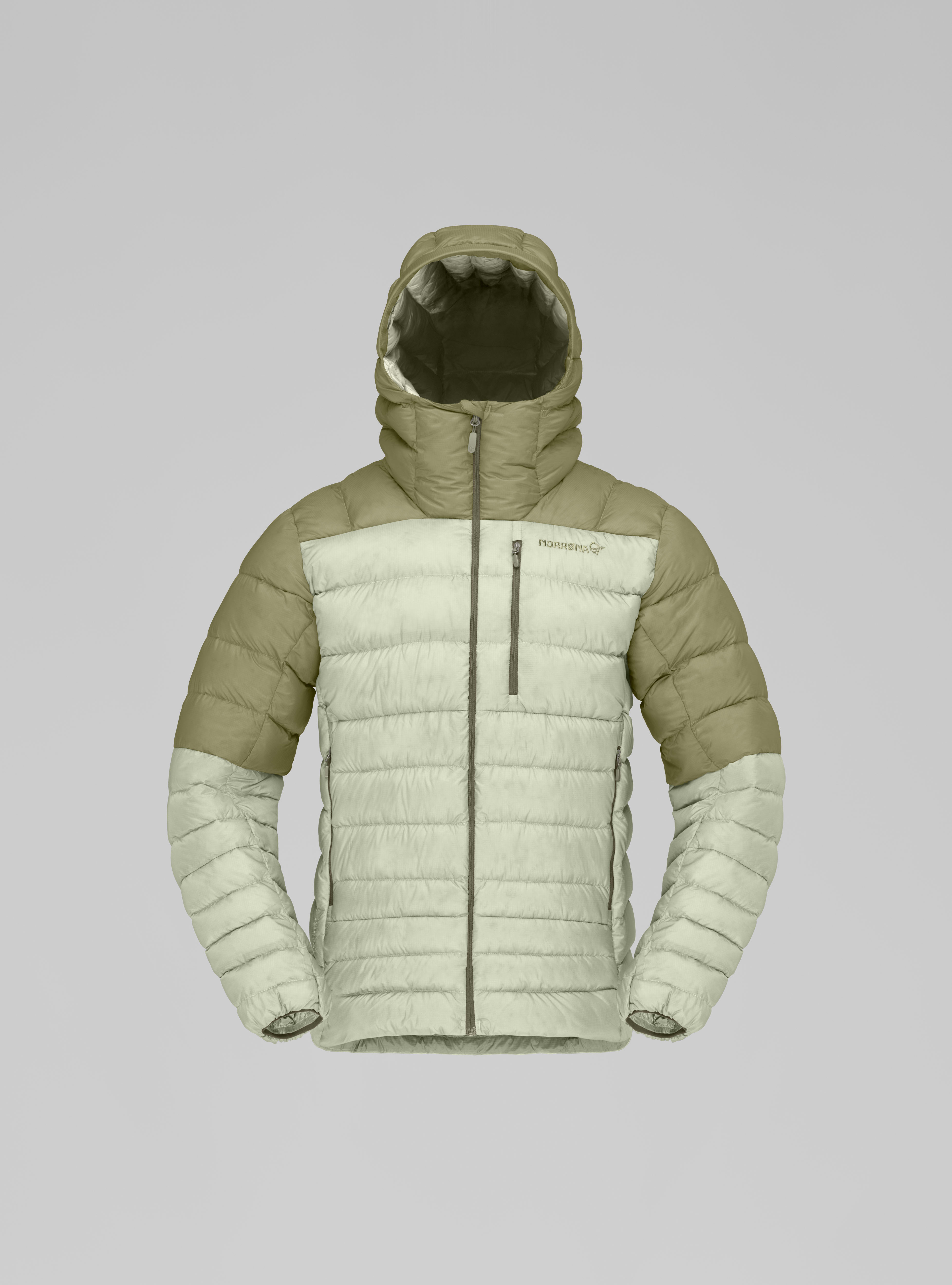 Packshot front image of lyngen down850 Zip Hood 3017