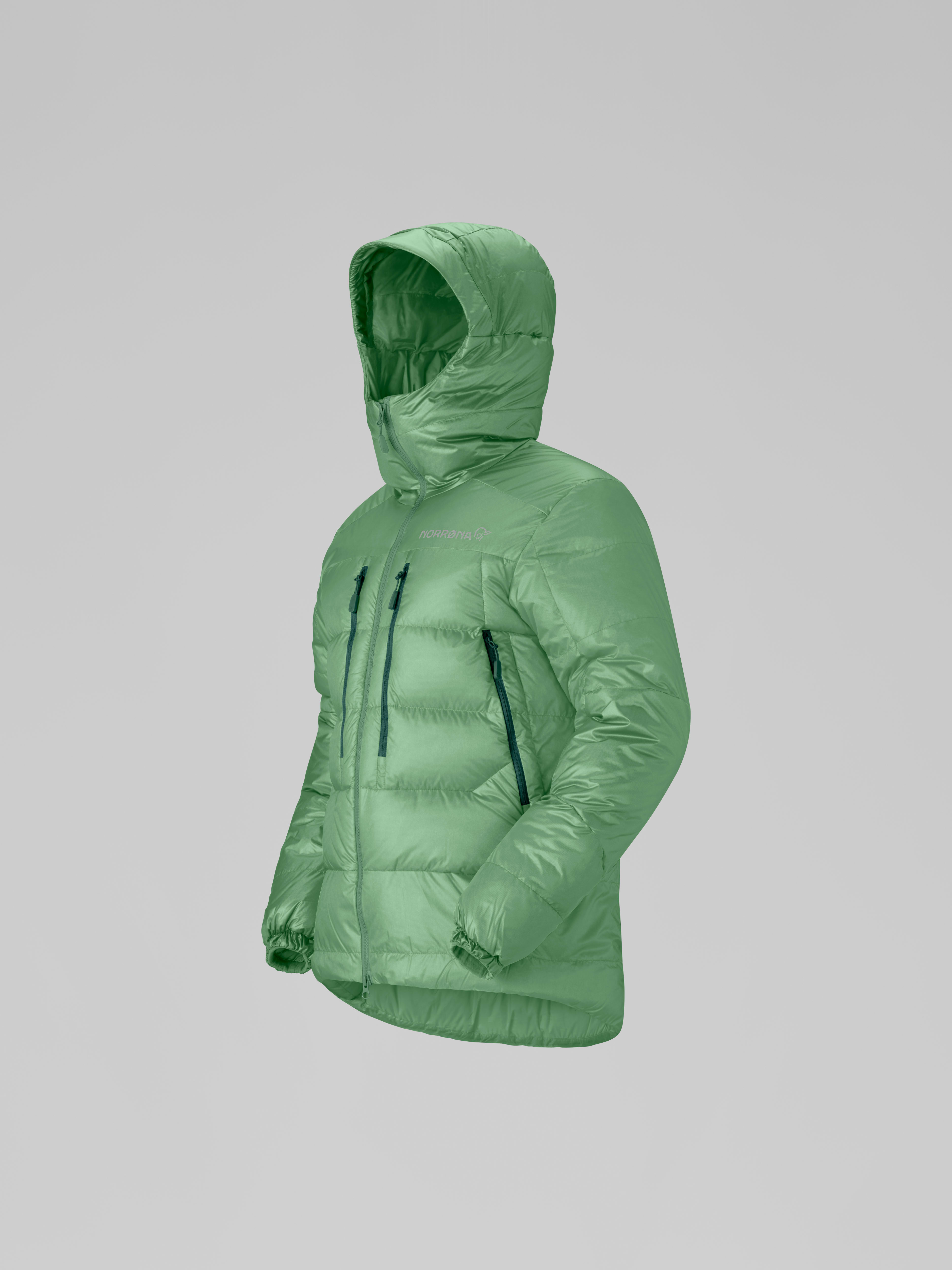 Packshot front left image of trollveggen down800 Hood Dark Ivy Green