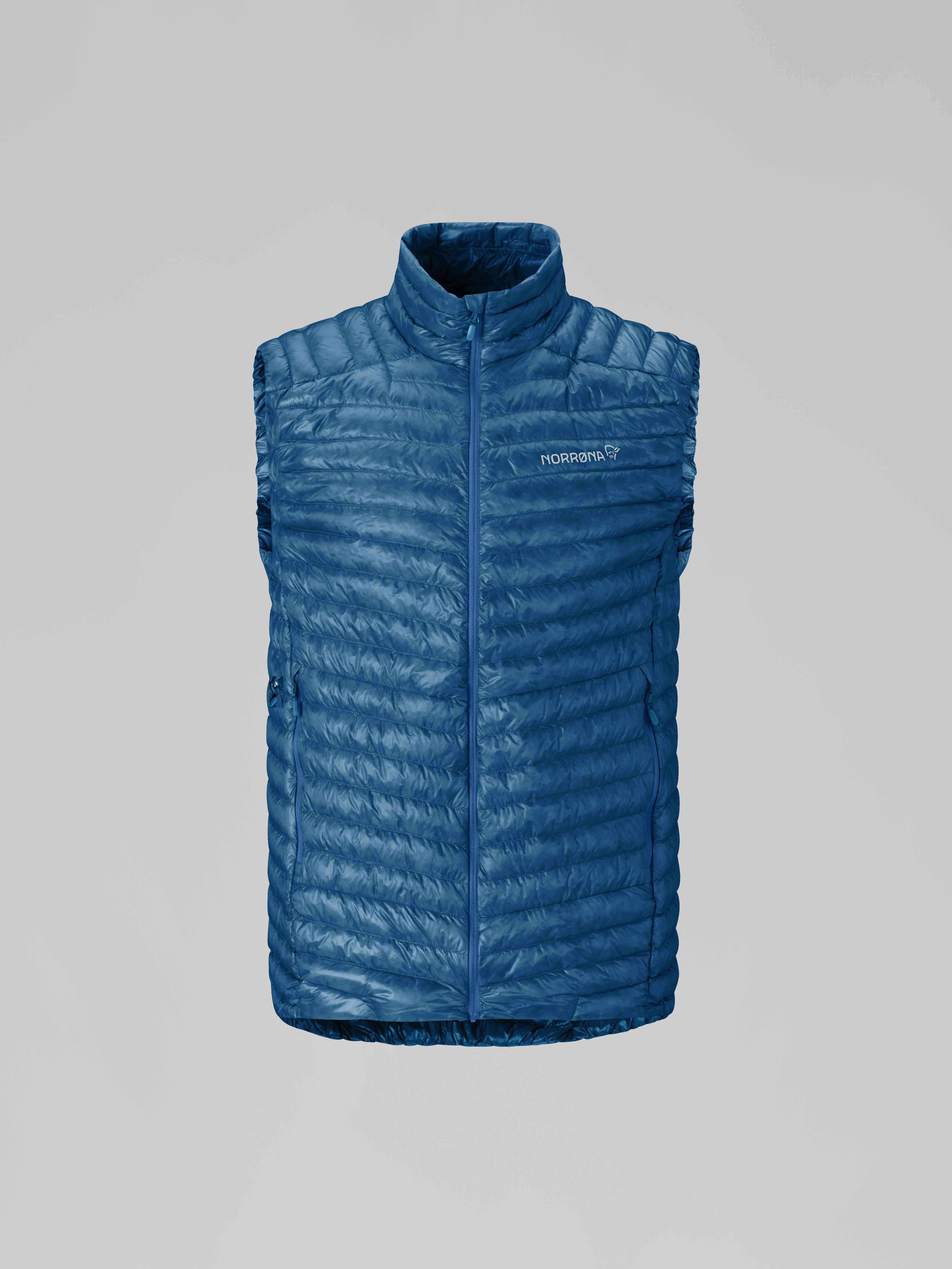 Packshot front image of trollveggen down800 super light Vest Dark Blue