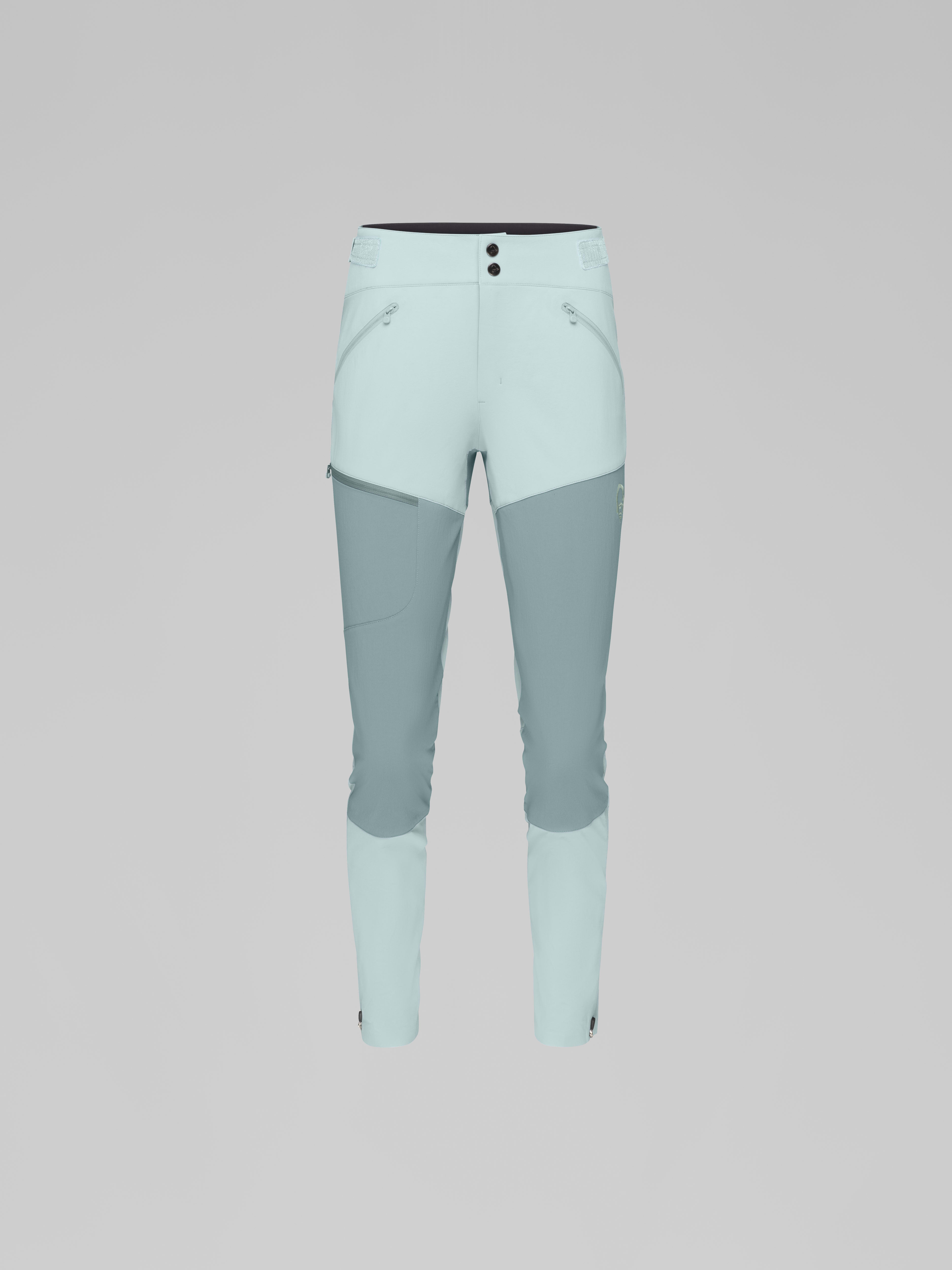 Packshot front image of falketind rugged slim Pants Tourmaline