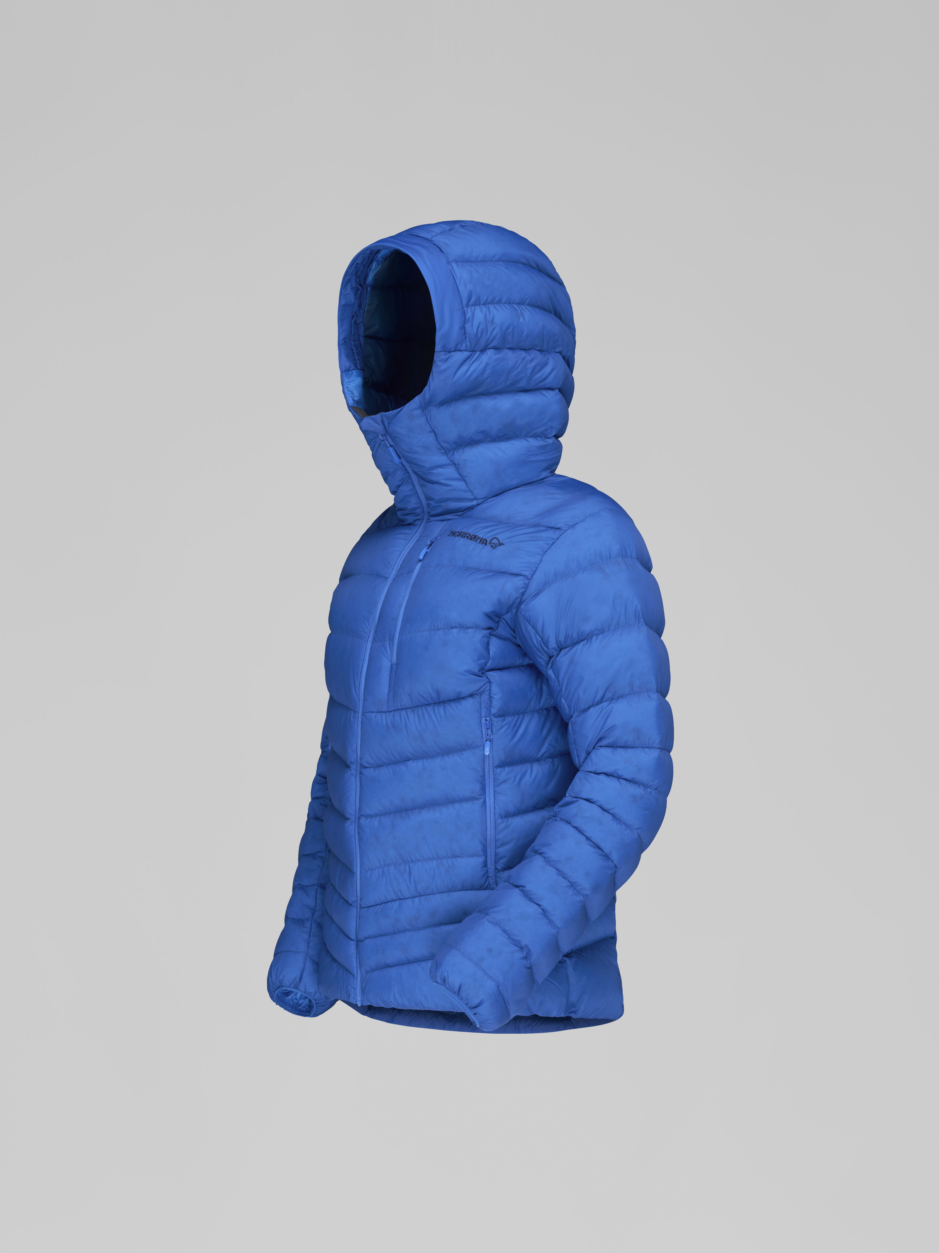 Packshot front left image of lyngen down850 Zip Hood Victoria Blue