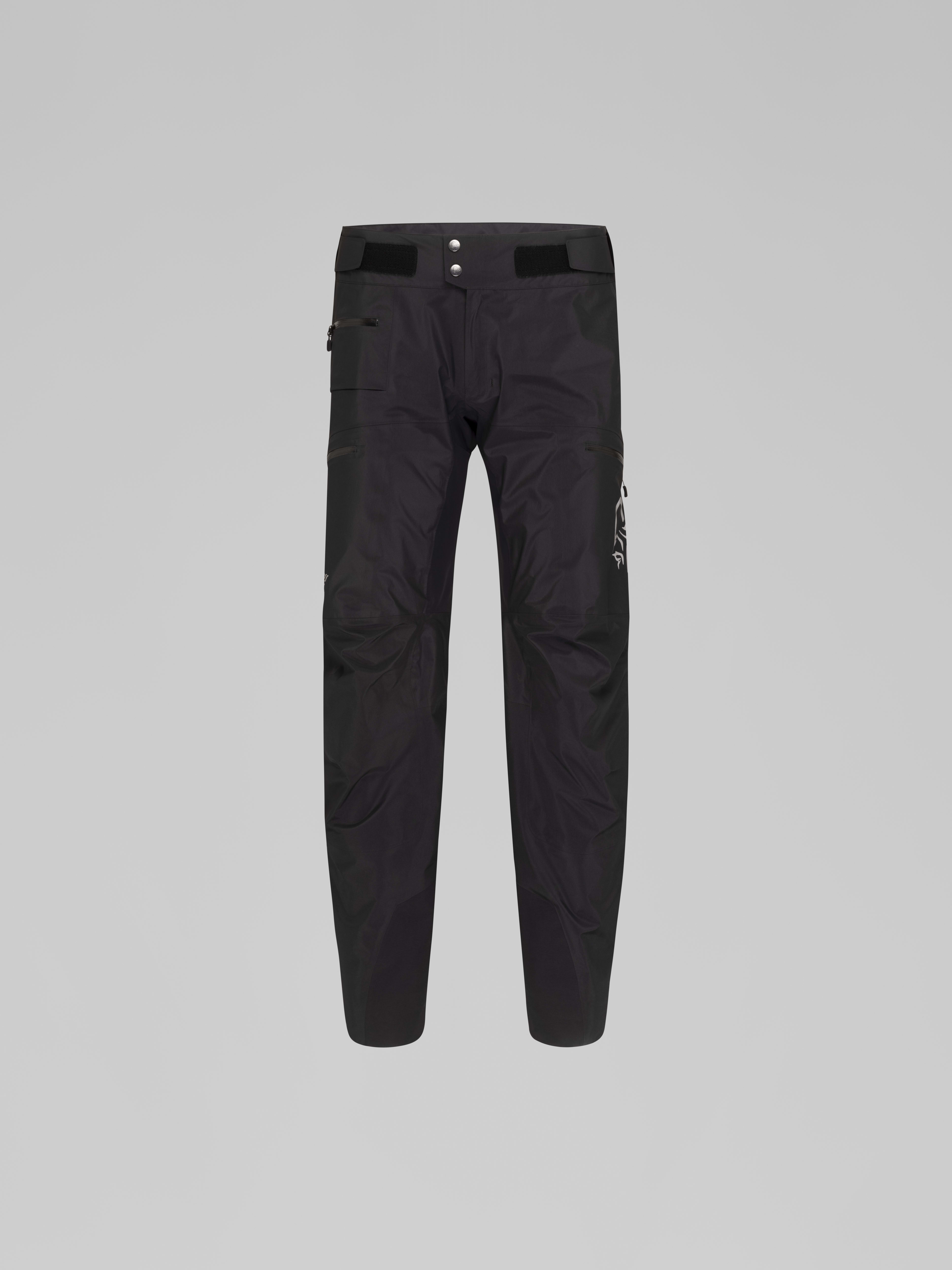 Packshot front image of fjora Gore-Tex Pro Pants Caviar Black