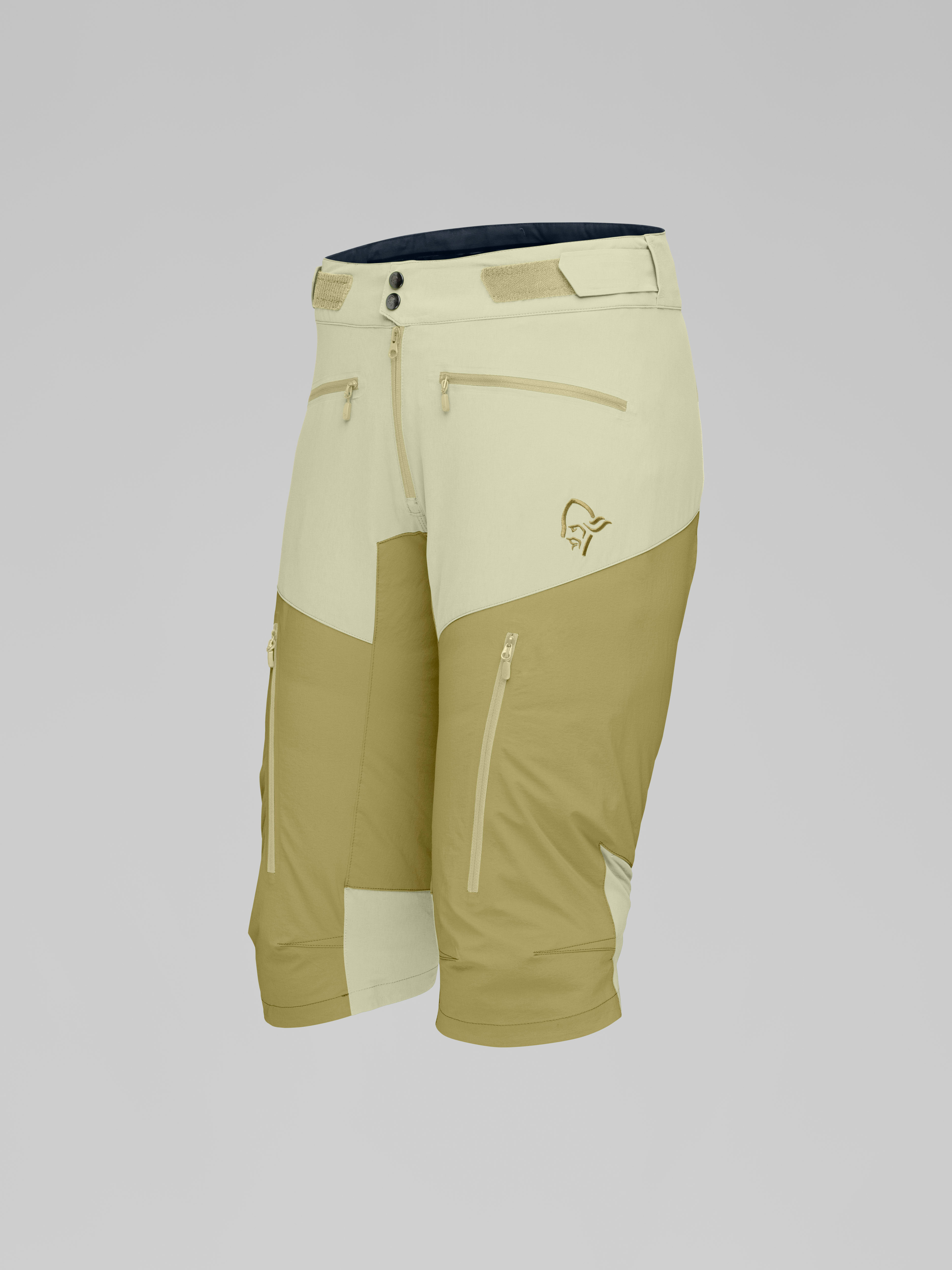 Packshot front left image of fjora flex1 Shorts Sage Green