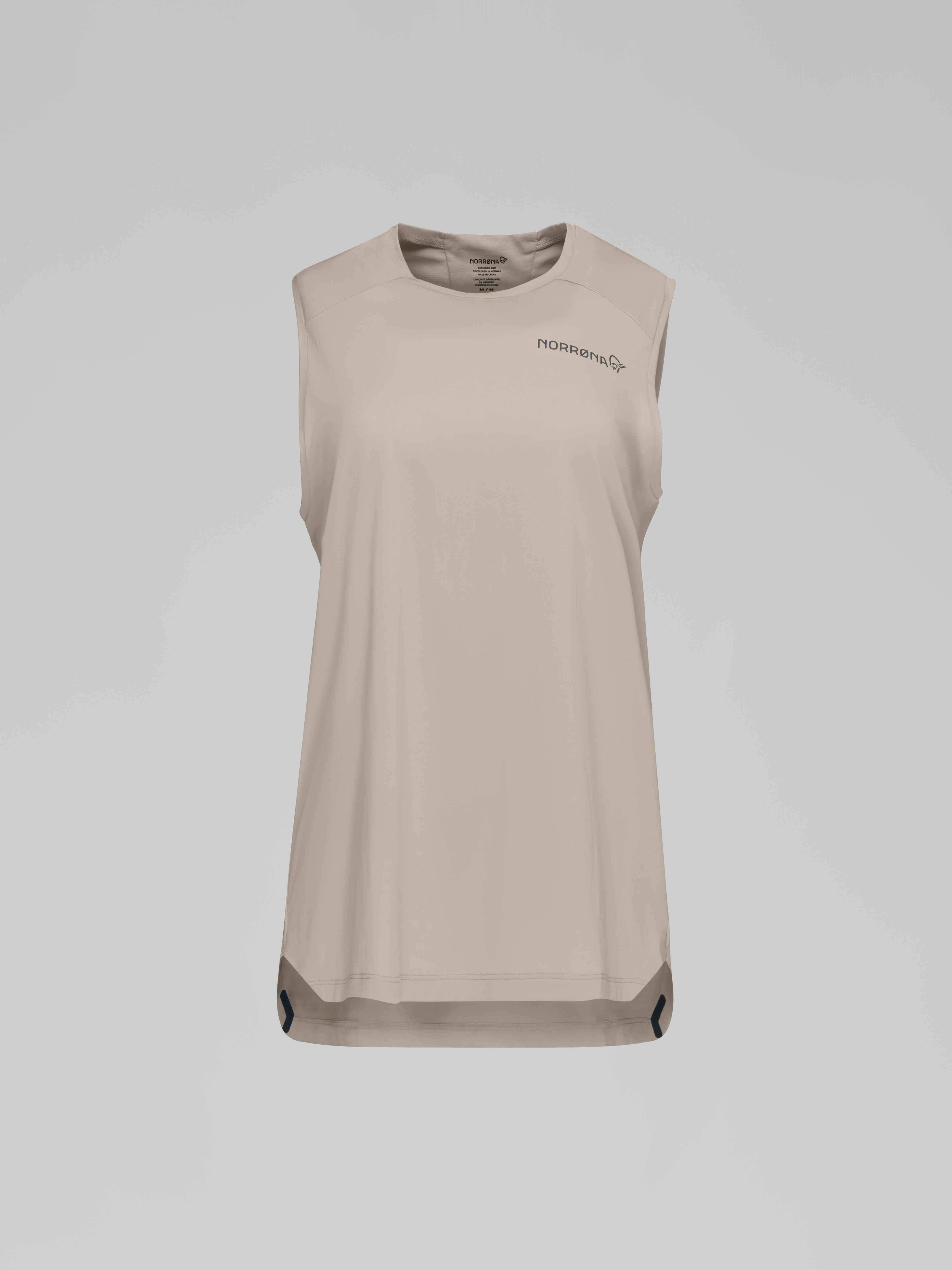 Packshot front image of fjora equaliser Sleeveless Winter Twig
