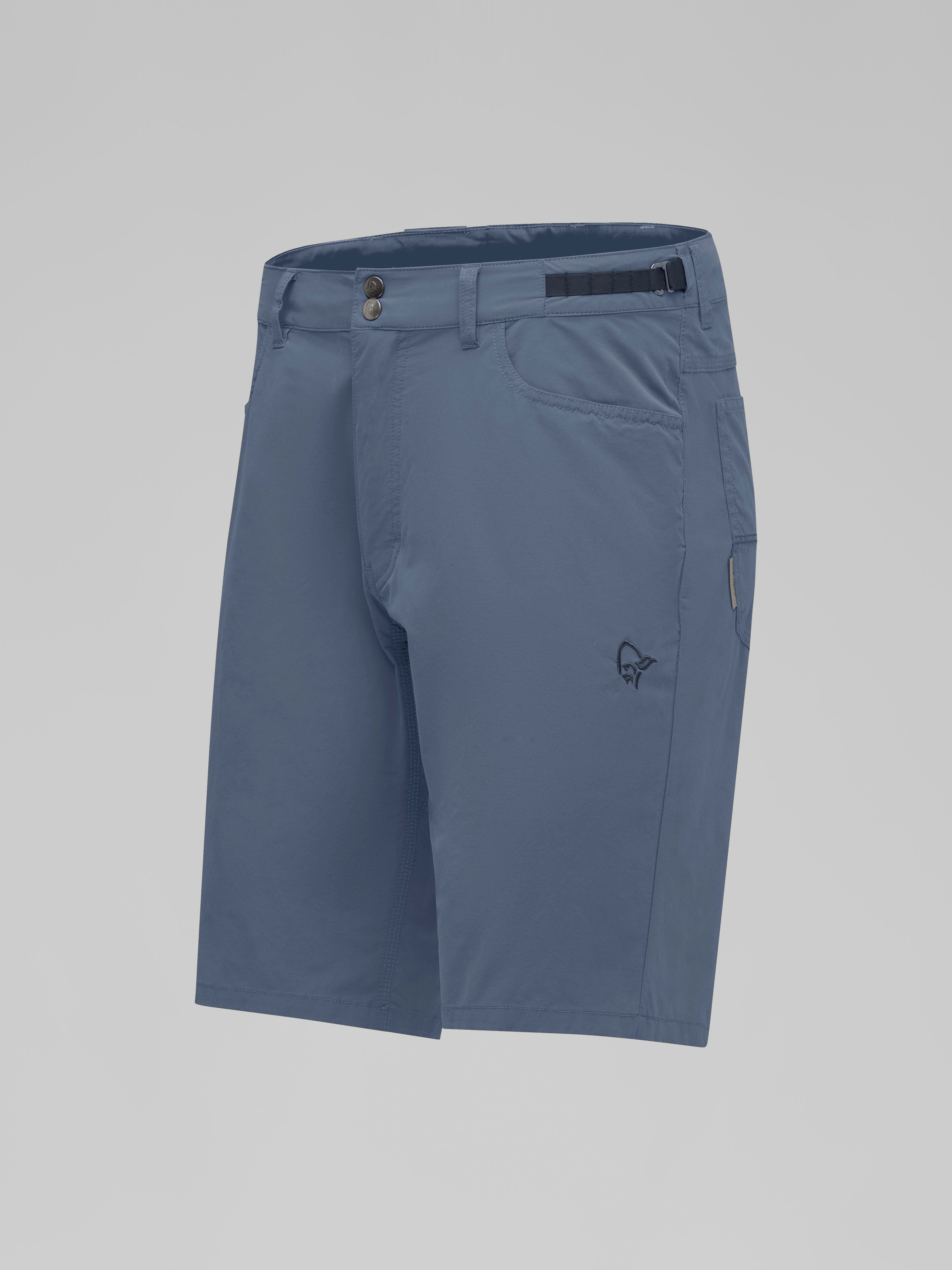 Packshot front left image of femund cotton Shorts Vintage Indigo blue