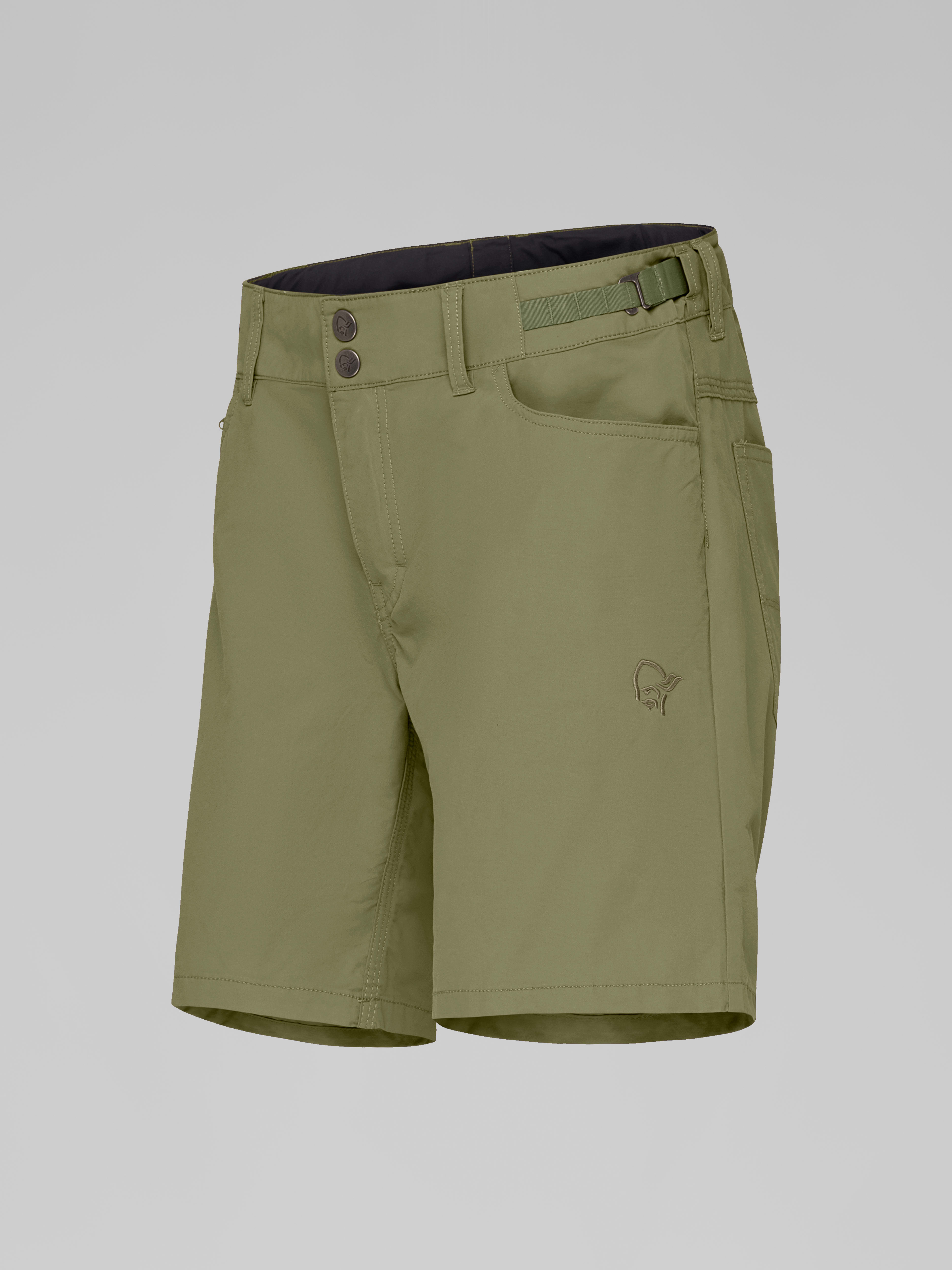 Packshot front left image of femund cotton Shorts Loden Green