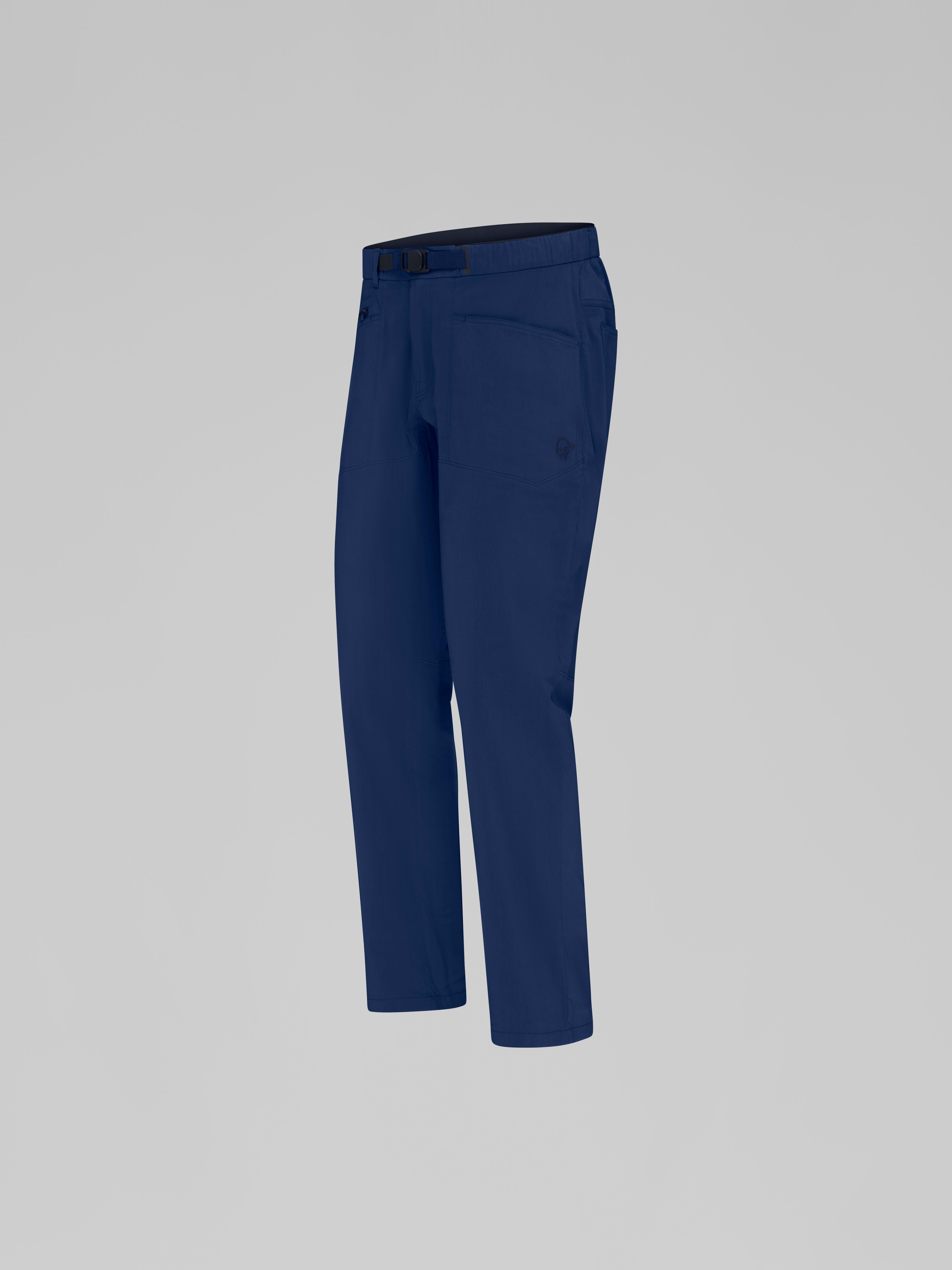 Packshot front left image of femund mid cotton Pants Indigo Night