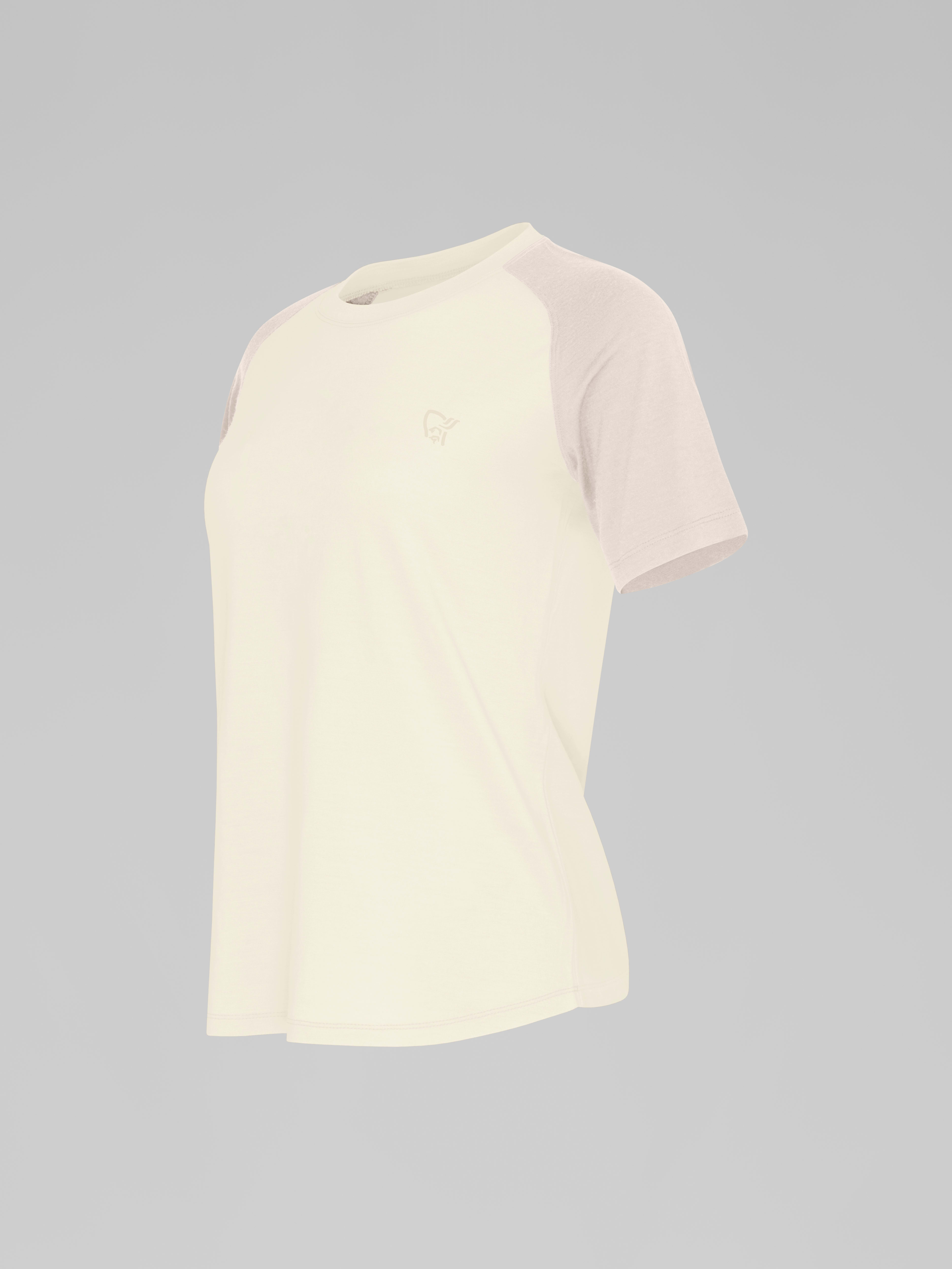 Packshot front left image of femund pureUll T-shirt Whisper White