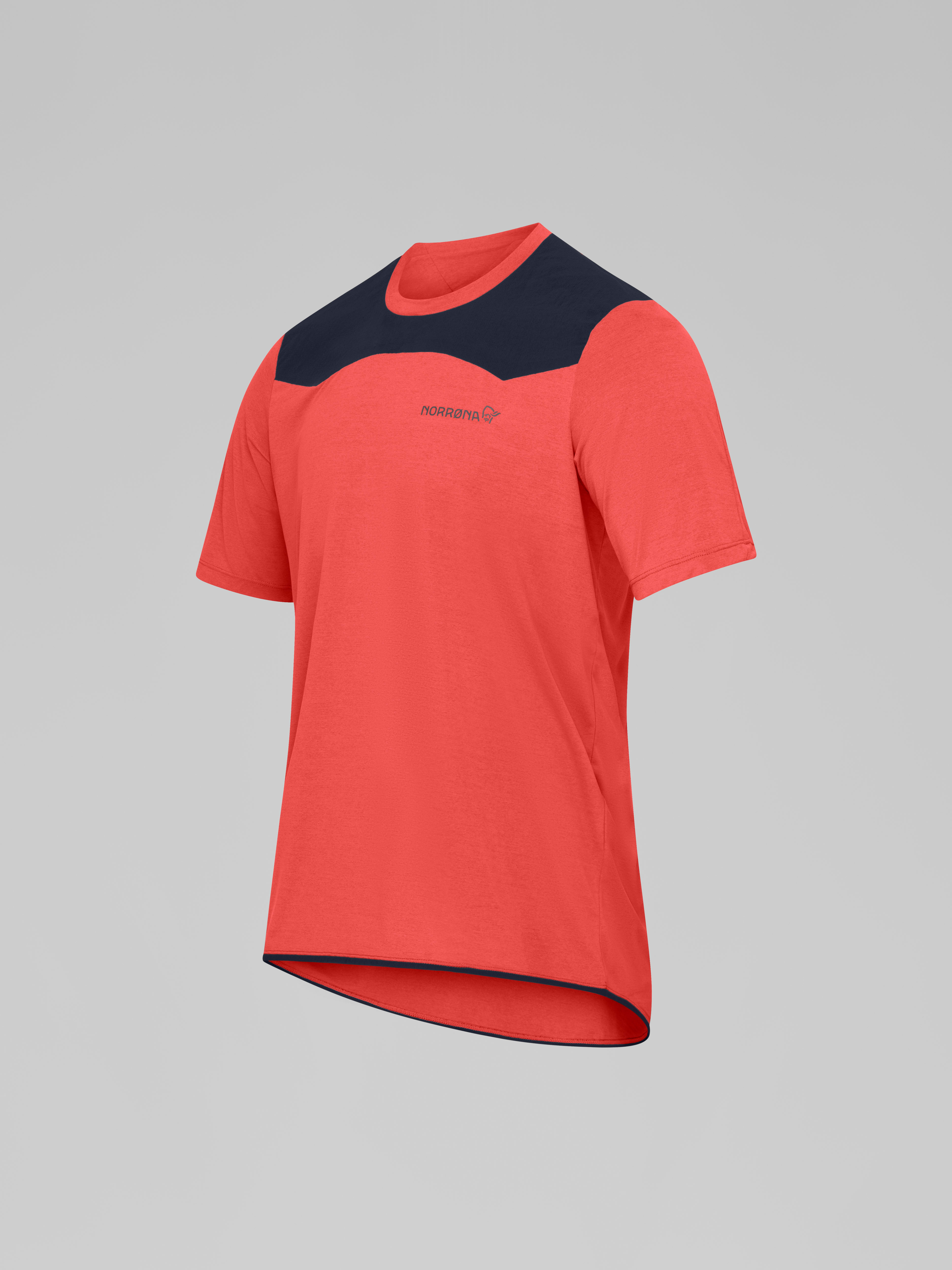 Packshot front left image of skibotn equaliser tech T-Shirt Paprika red