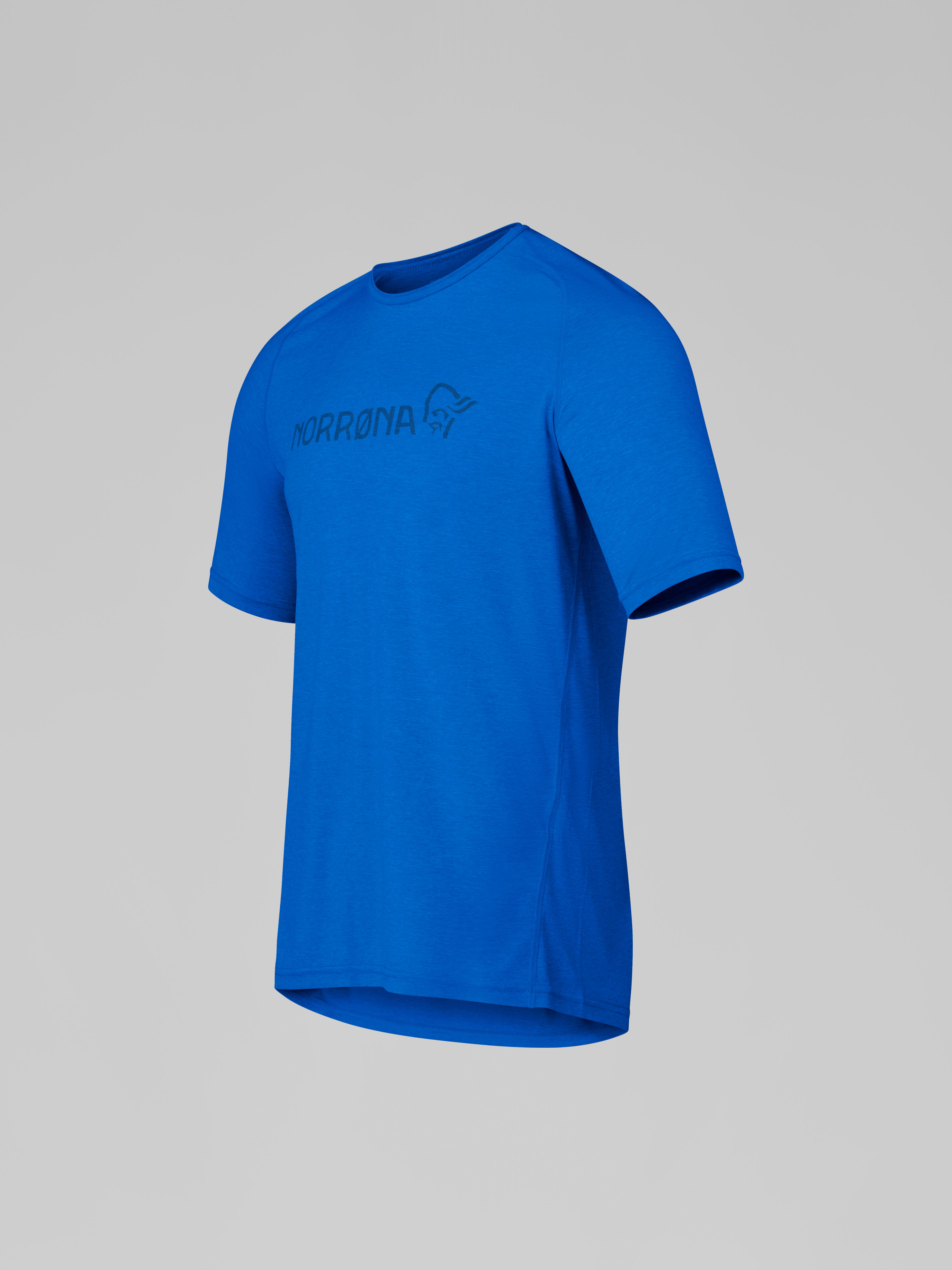 Packshot front left image of fjora equaliser lightweight T-Shirt Skydiver