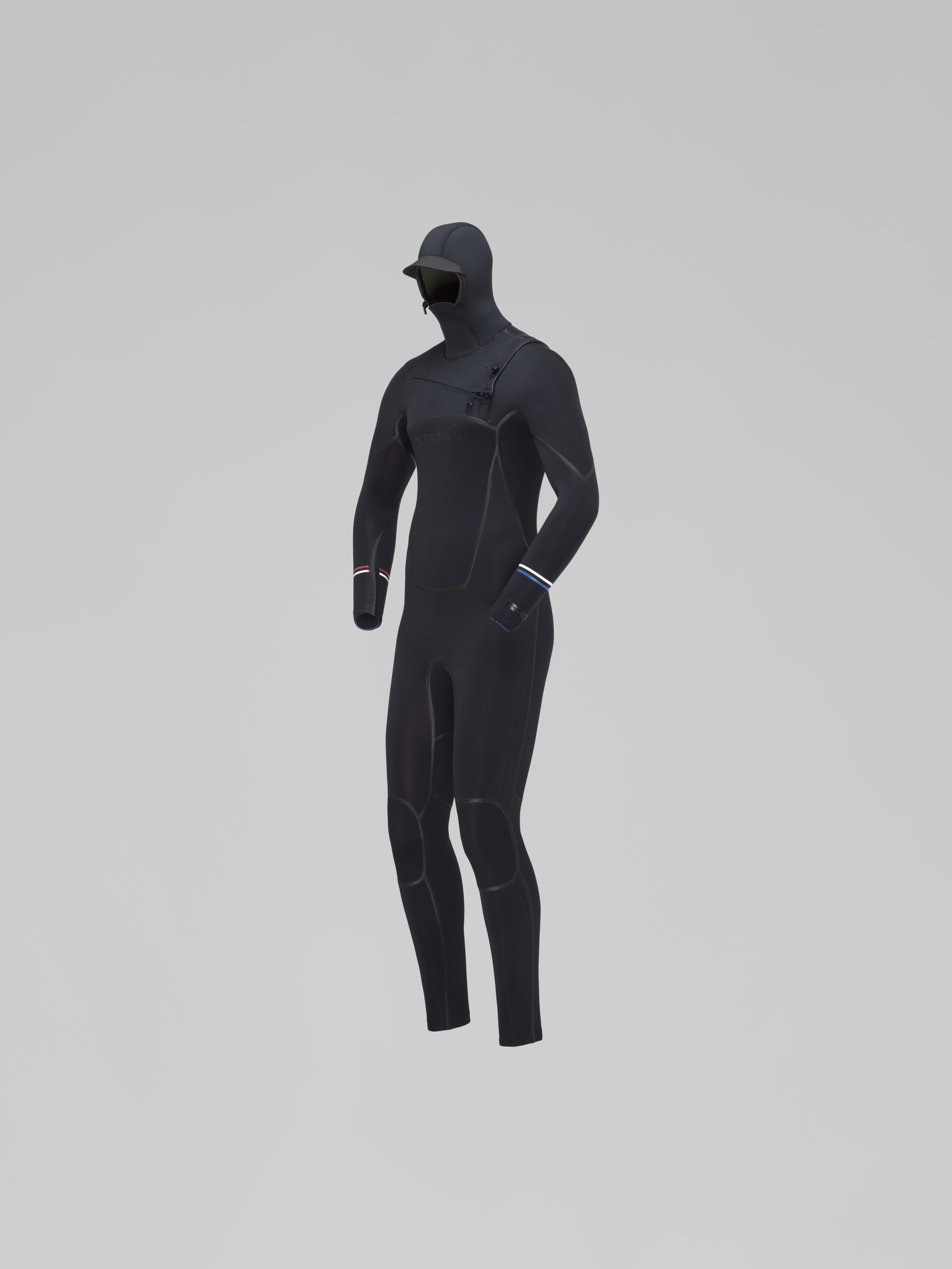 Packshot front left image of unstad 5.5/5/4mm Hooded Wetsuit Caviar Black