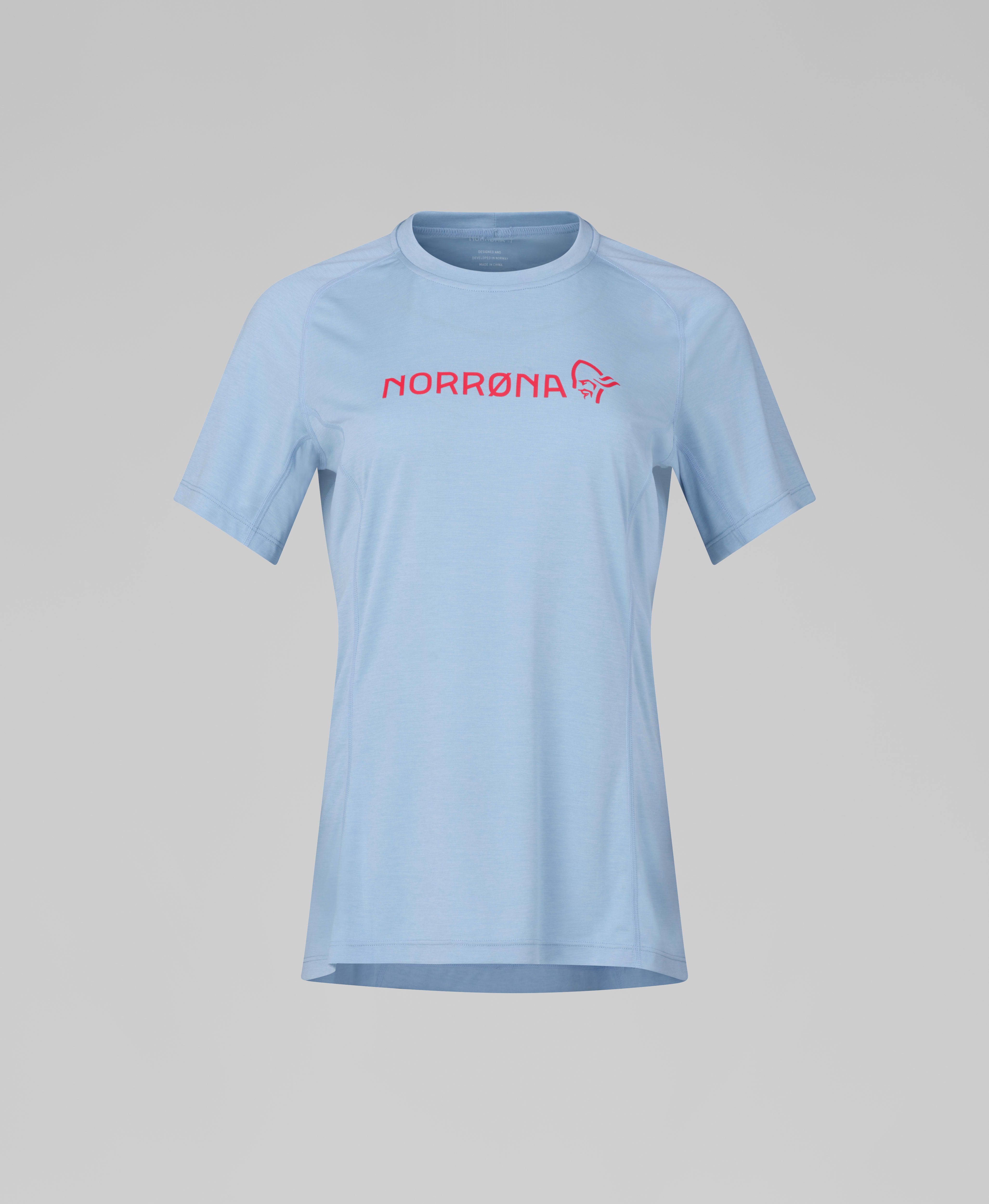 Packshot front image of fjora equaliser lightweight T-Shirt Frozen Fjord