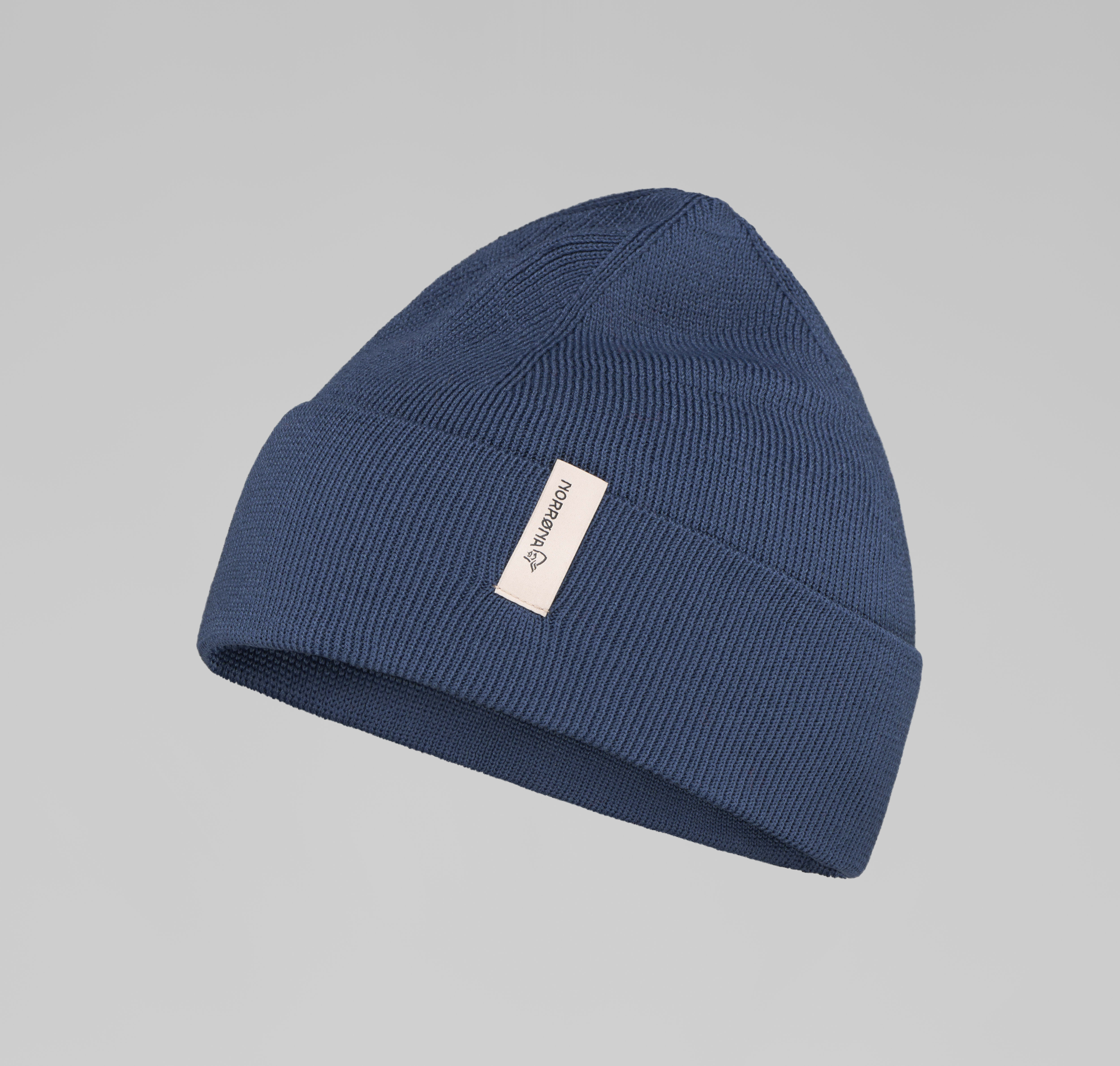 Packshot front image of 29 equaliser light Beanie Indigo Night