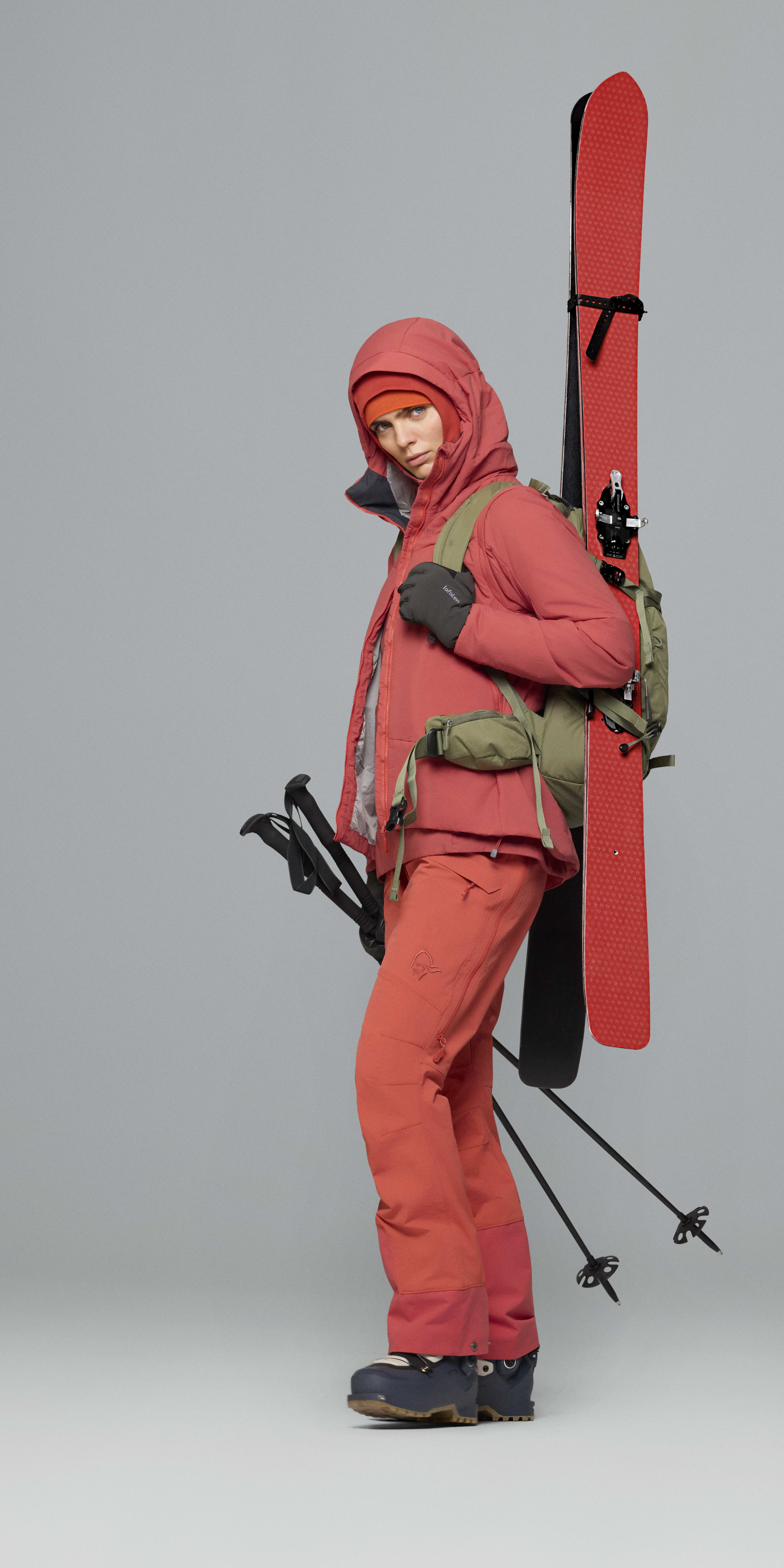 Female Look side image of more thermo60 aero200 Jacket Baked Apple