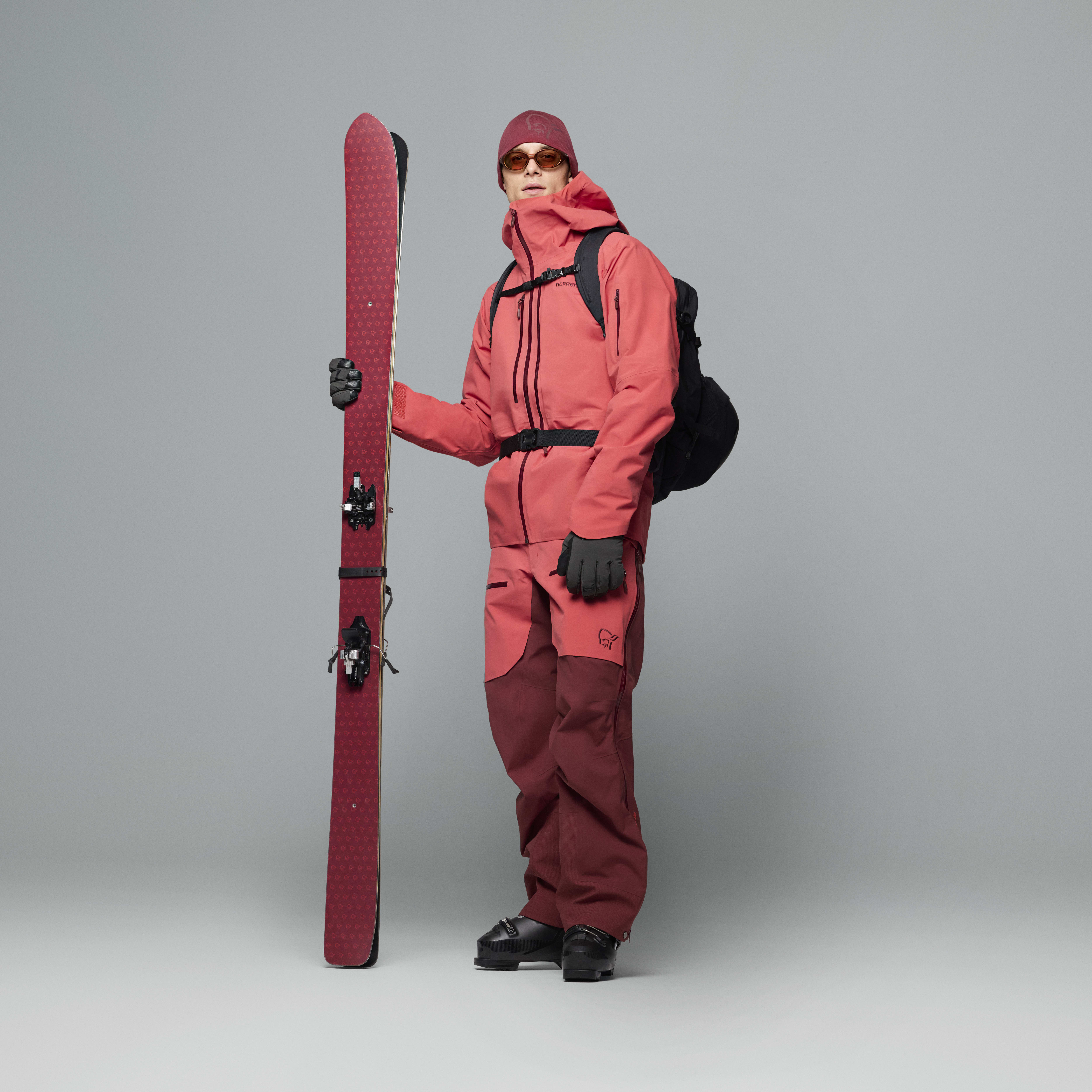 Male Look back image of lofoten Gore-Tex Pro Pants Baked Apple/Port