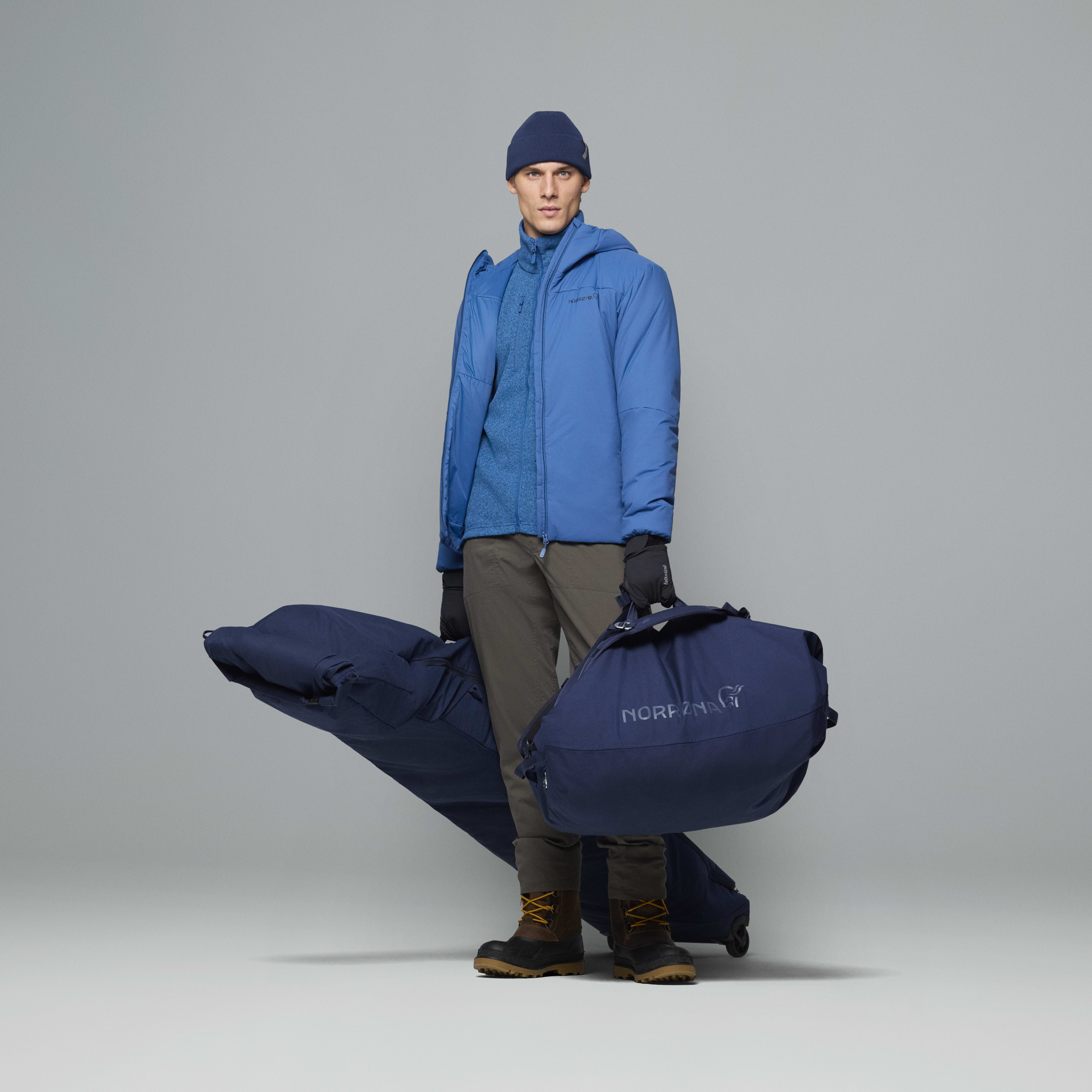 Female Look opening image of norrona XL Ski Bag Indigo Night