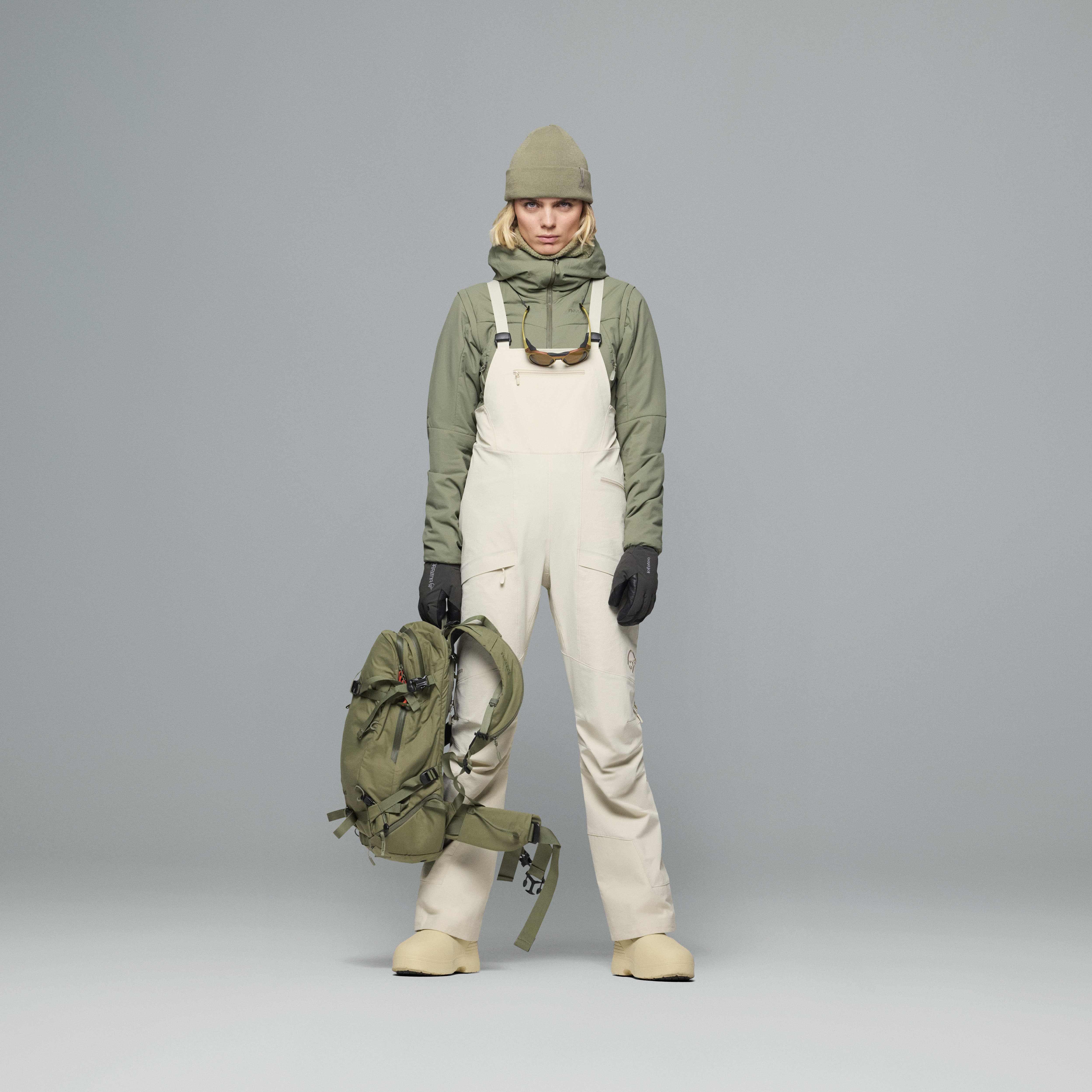 Female Look  image of falketind equaliserUll Long Sleeve Pure Cashmere