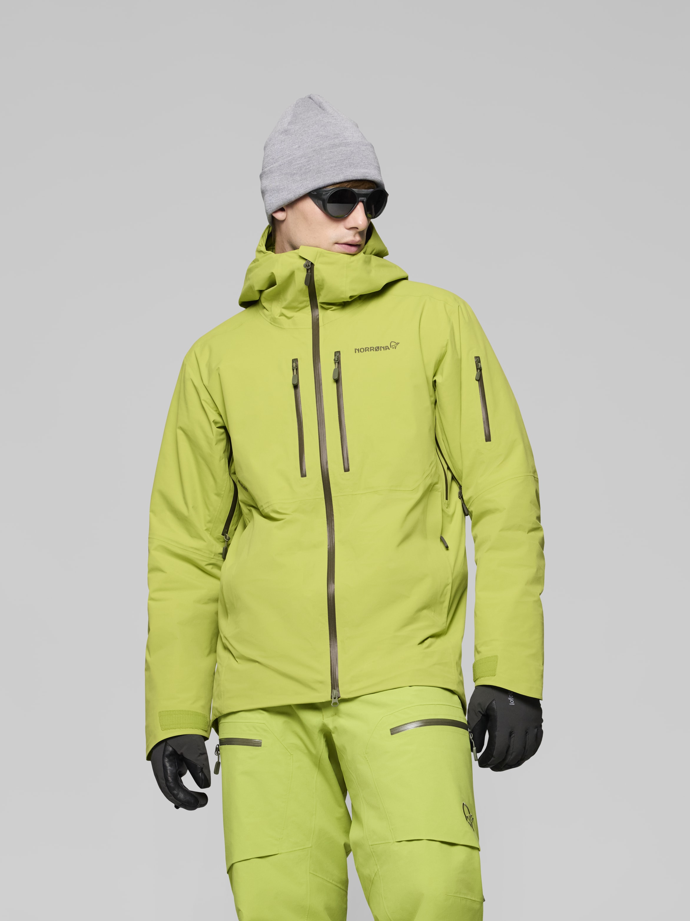 Male Look image of lofoten Gore-Tex thermo80 Jacket Dark Citron