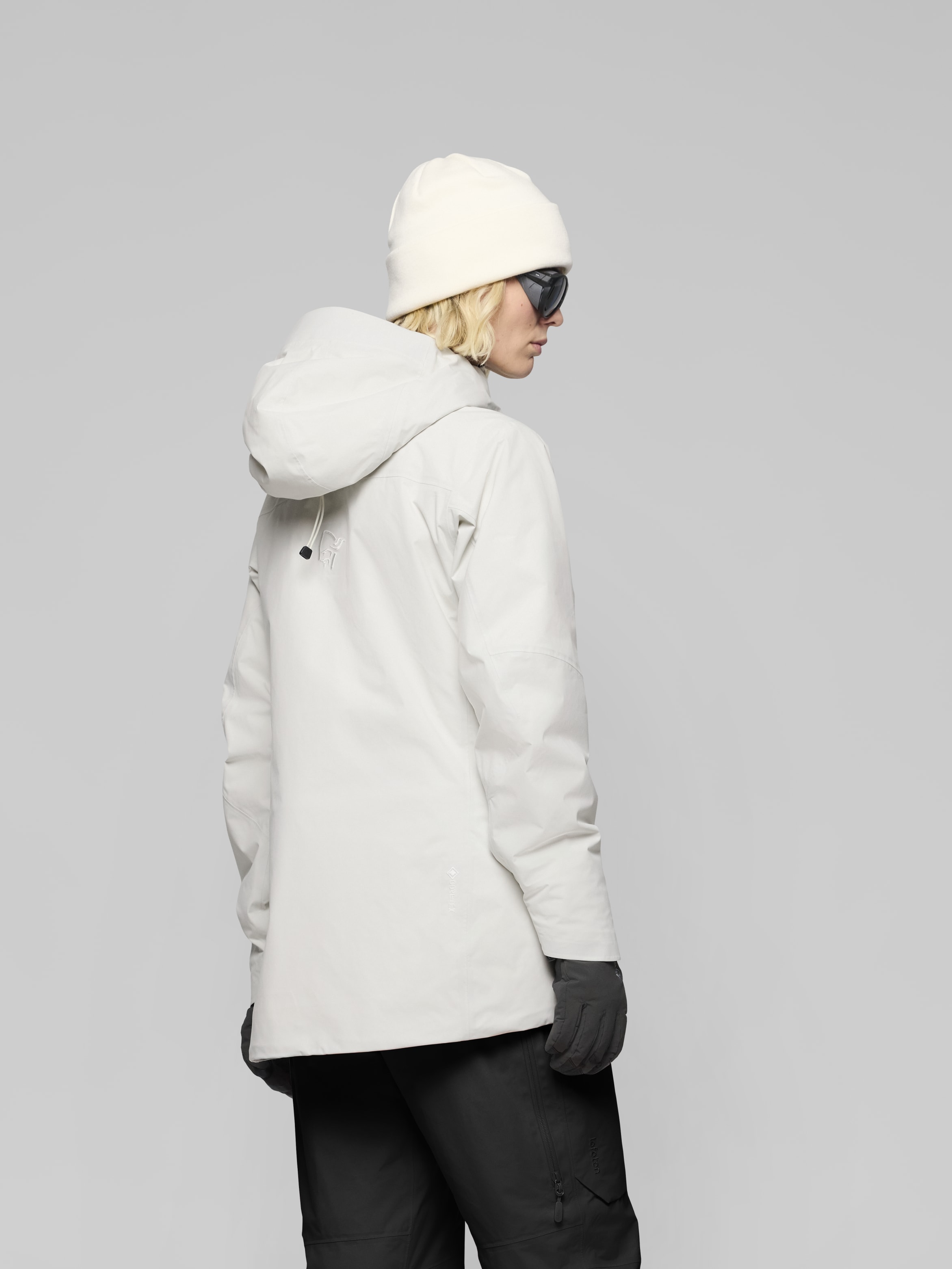 Female Look image of lofoten Gore-Tex thermo80 Jacket Whisper White