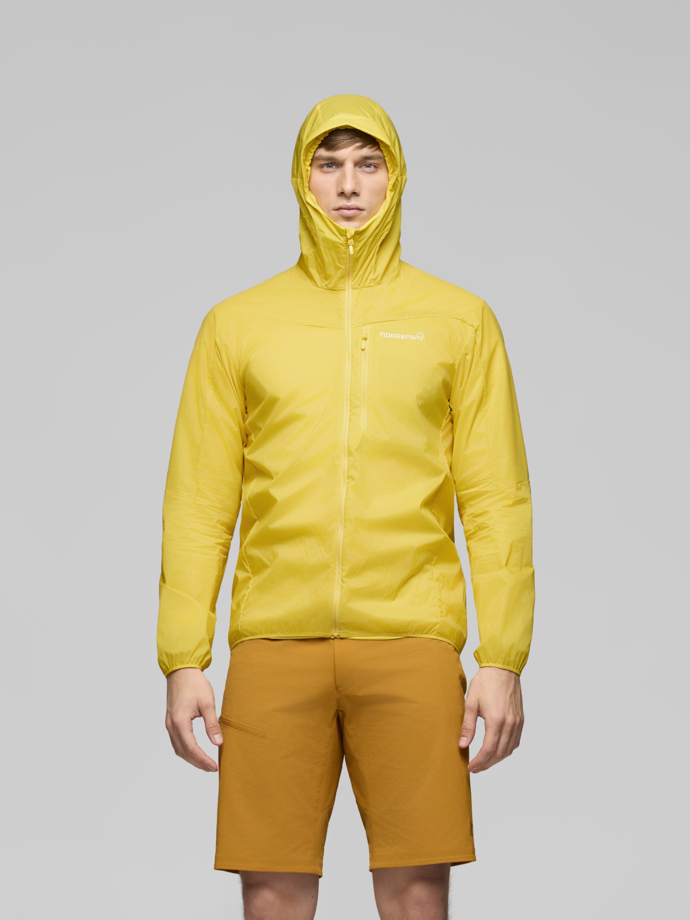 Male Look image of falketind aero60 Zip Hood Freesia