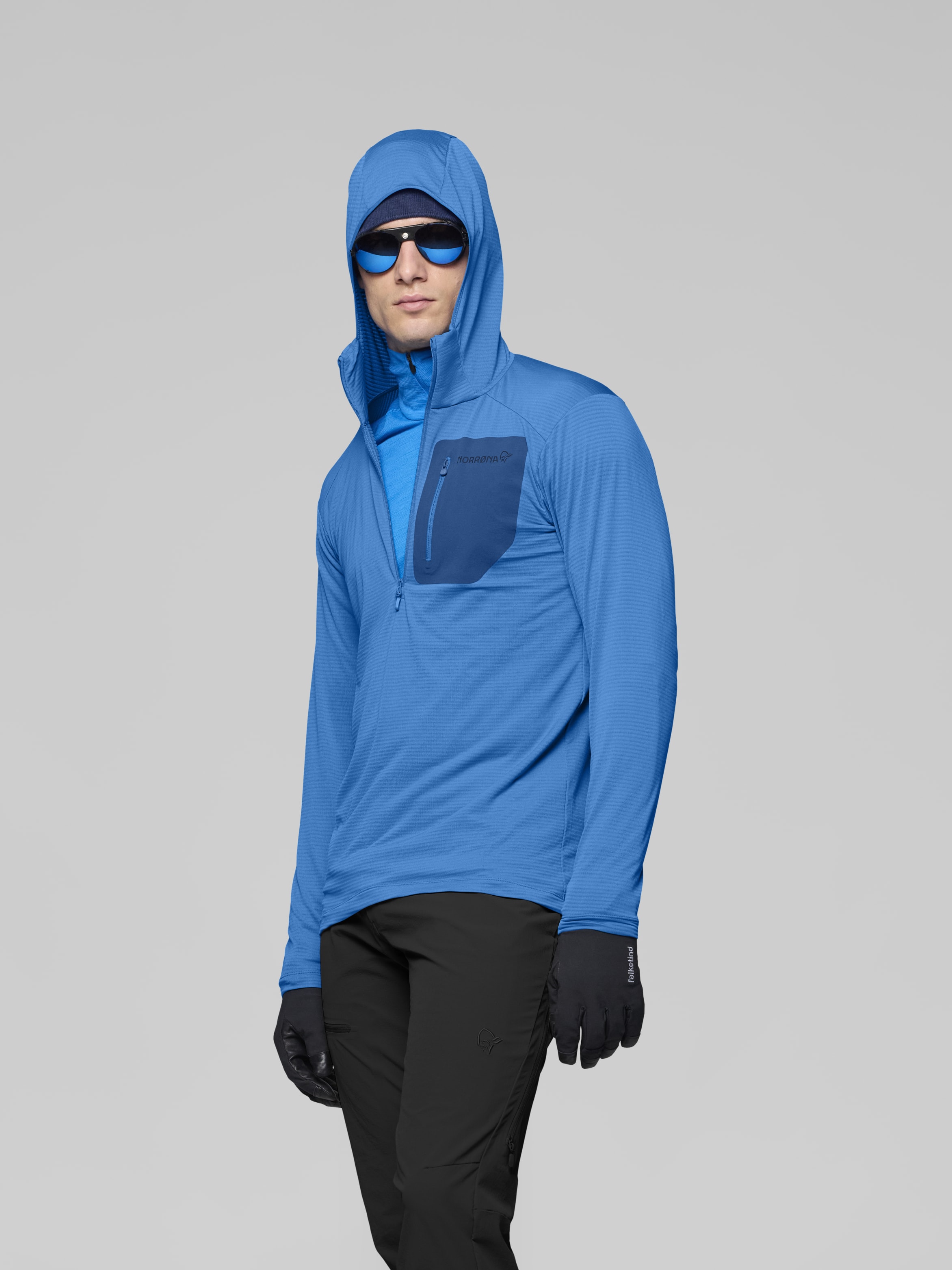 Male Look image of falketind warm1 Hood Brilliant Blue/Dark Blue