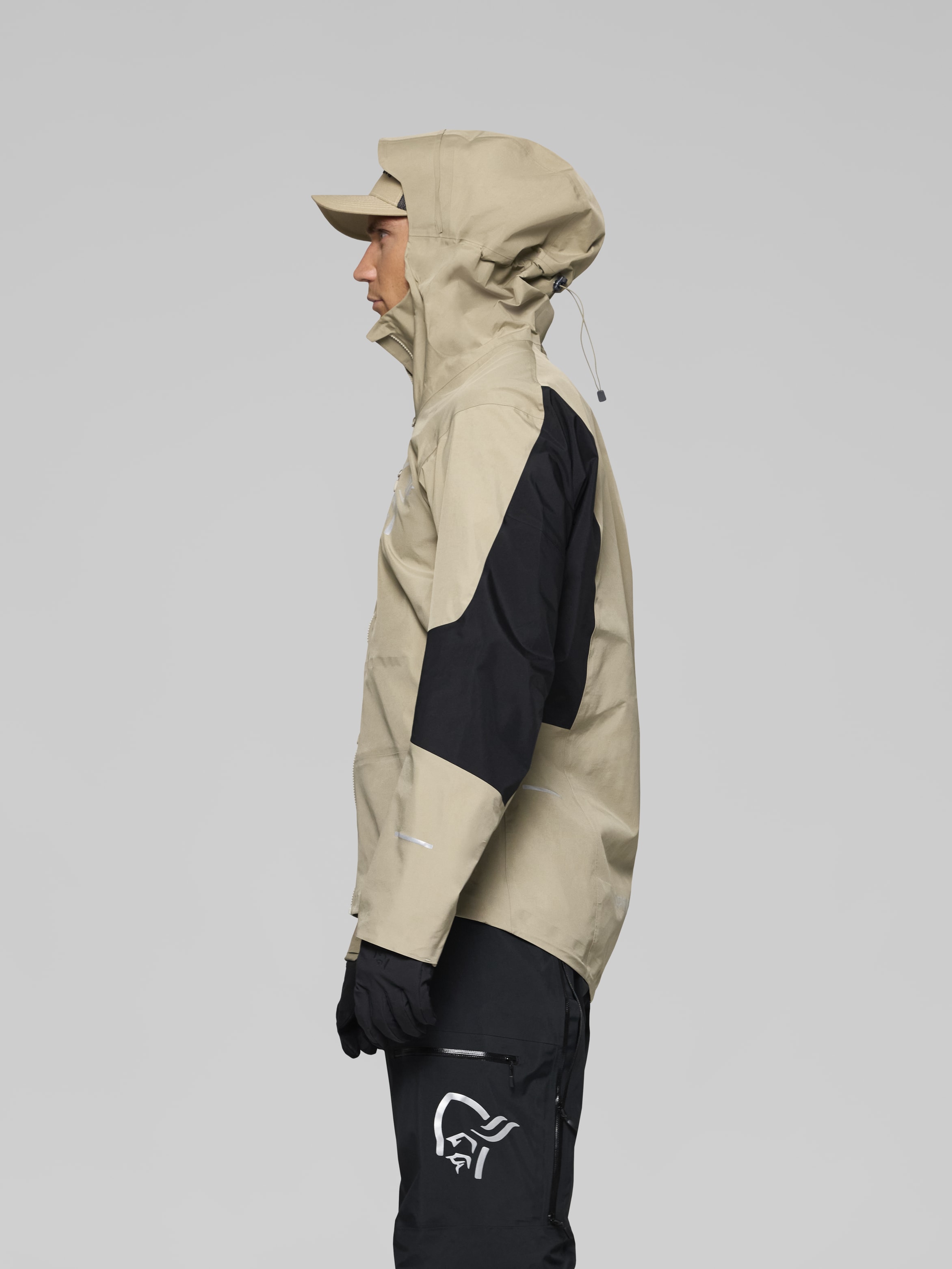 Male Look image of fjora Gore-Tex Pro Jacket Winter Twig/Caviar Black