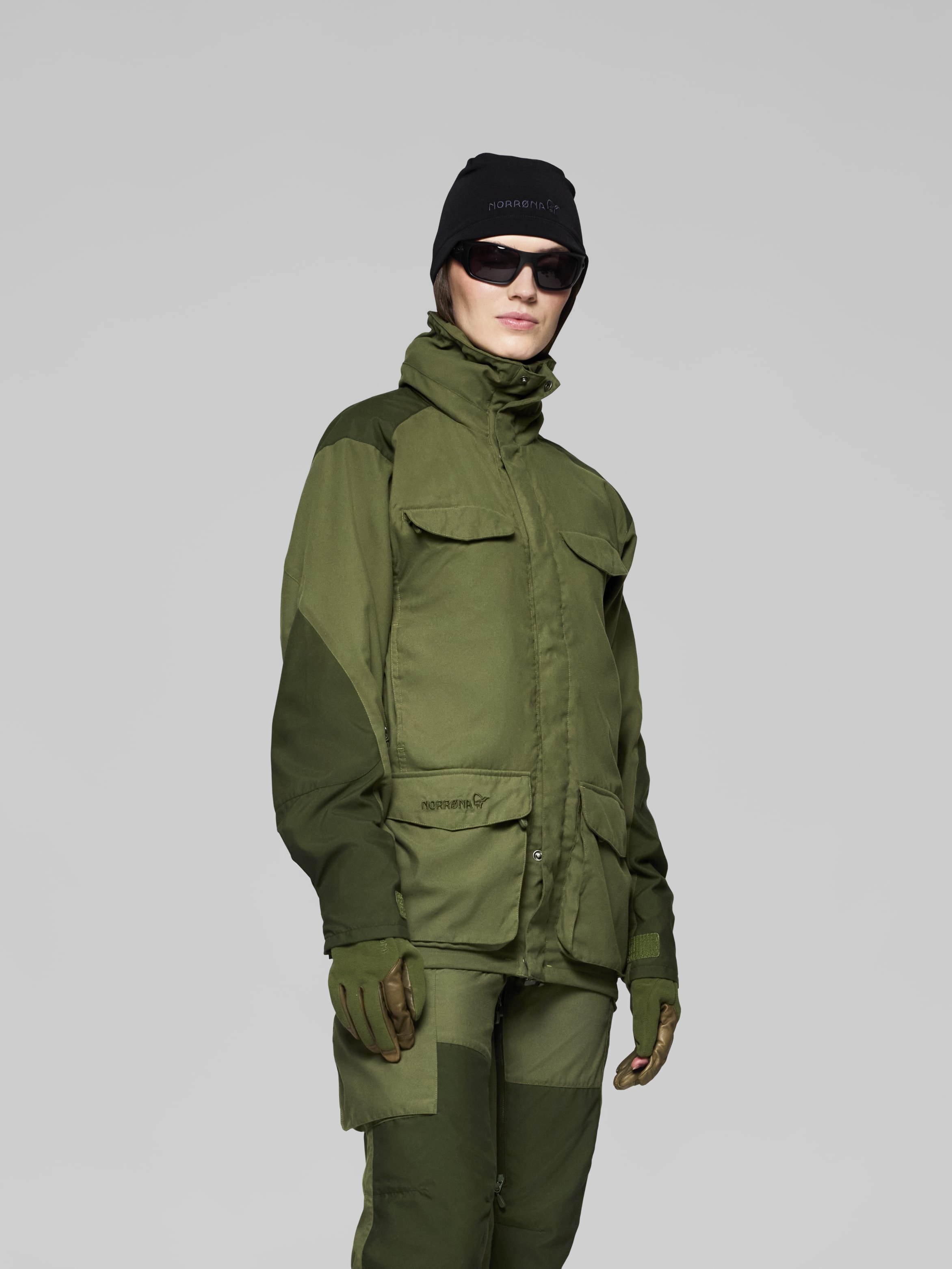 Female Look  image of finnskogen Gore-Tex Jacket Green