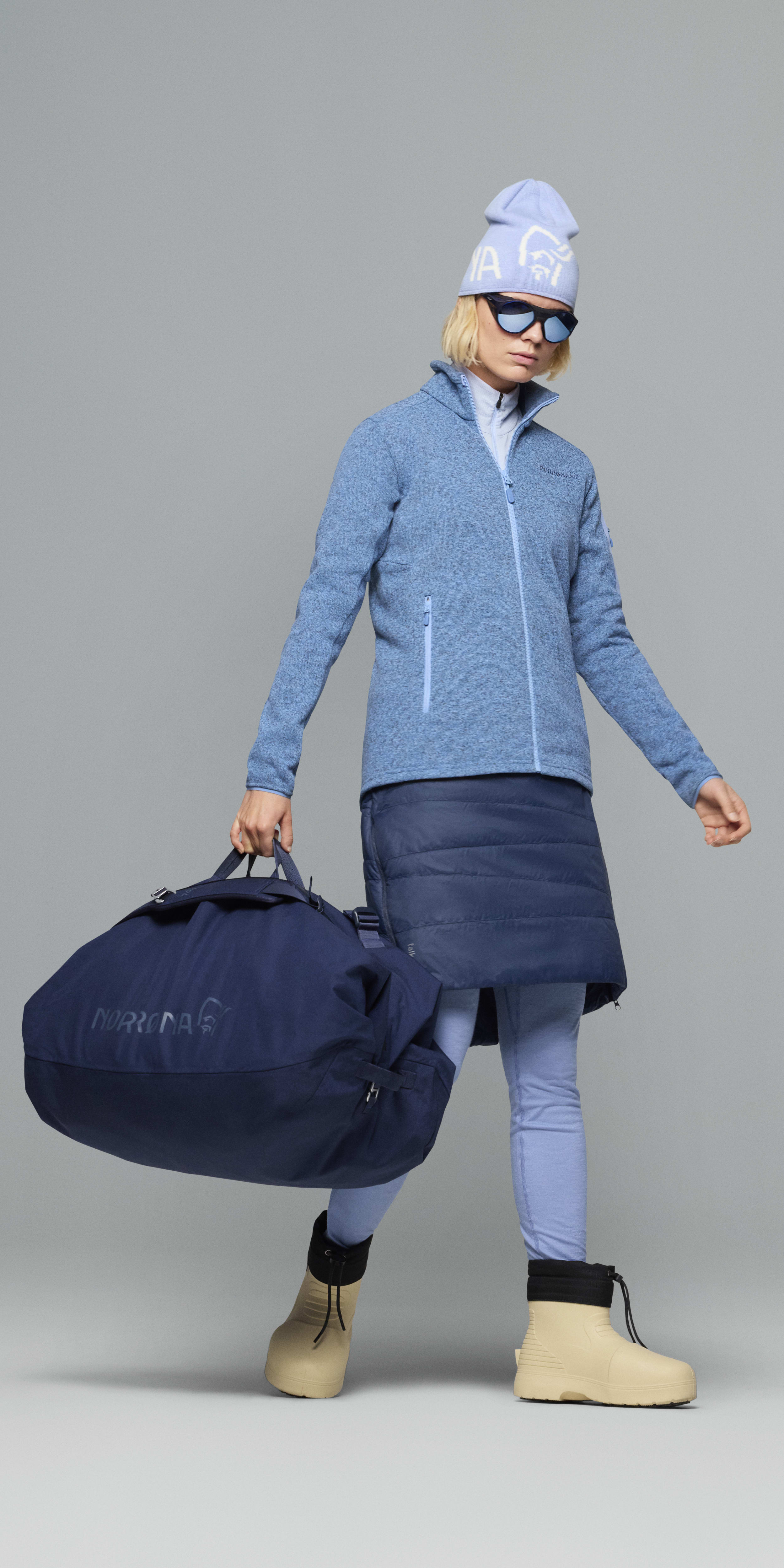 Female Look opening image of femund warm2 Jacket Allure