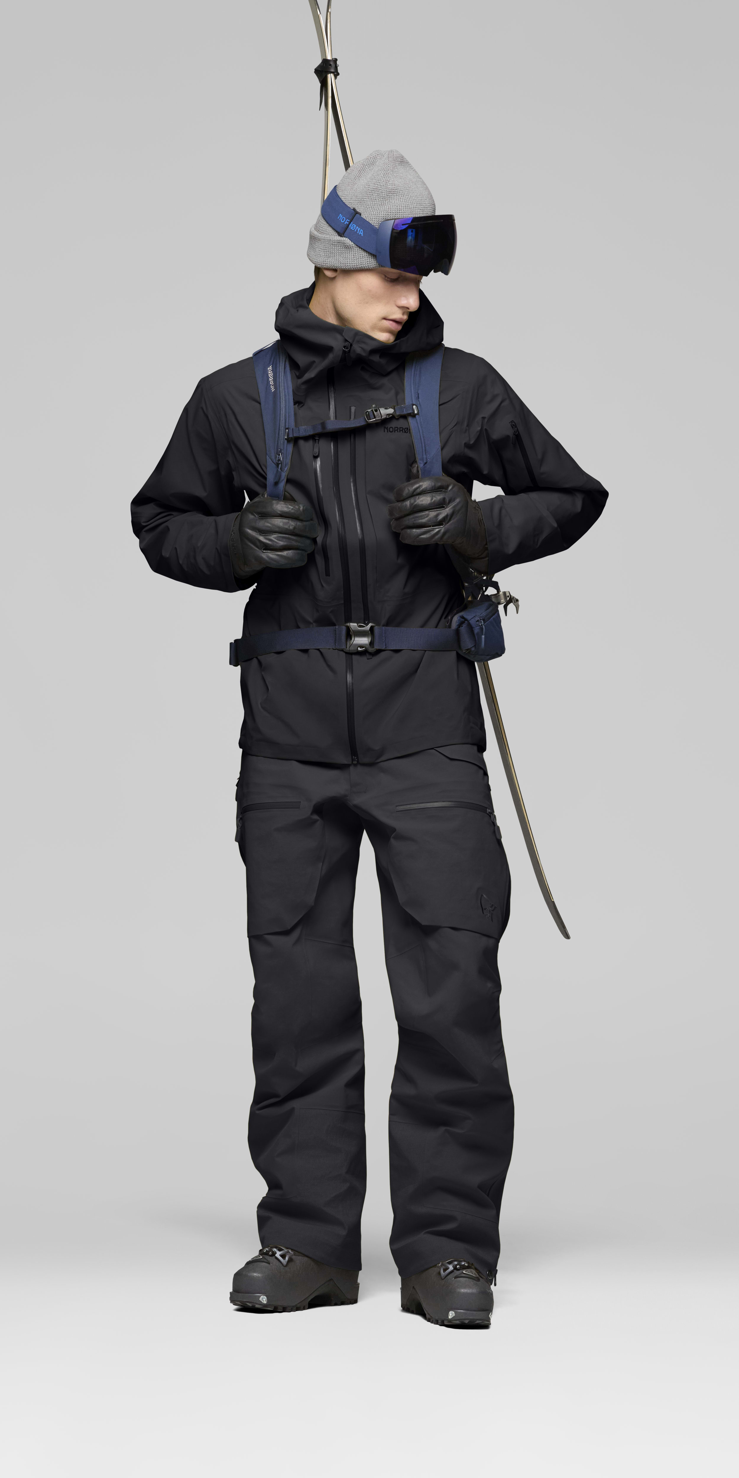Gore-Tex Pro Jacket – Caviar Black