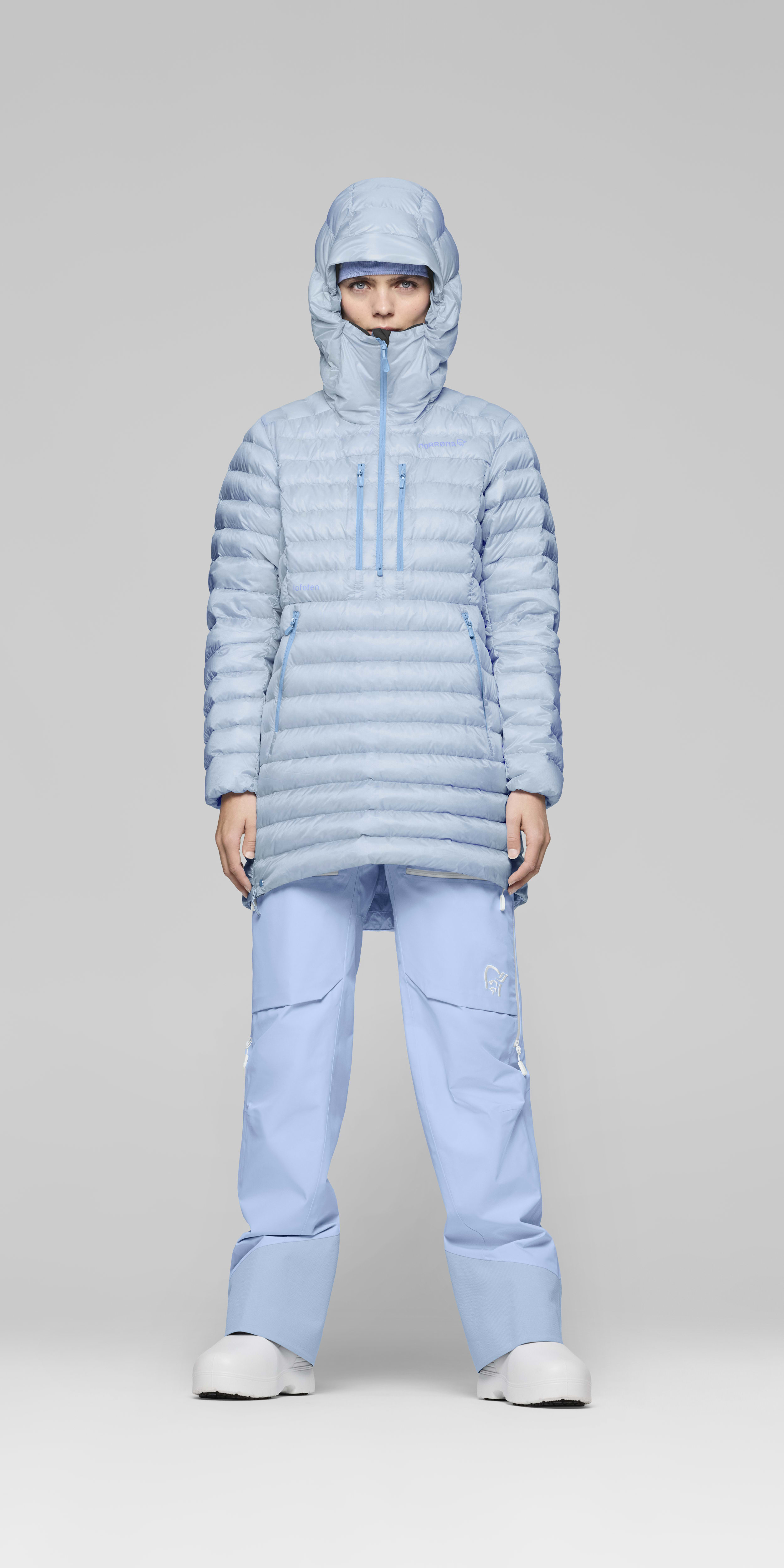 <span class="-lower">down<sup>800</sup></span> Anorak – Cashmere Blue